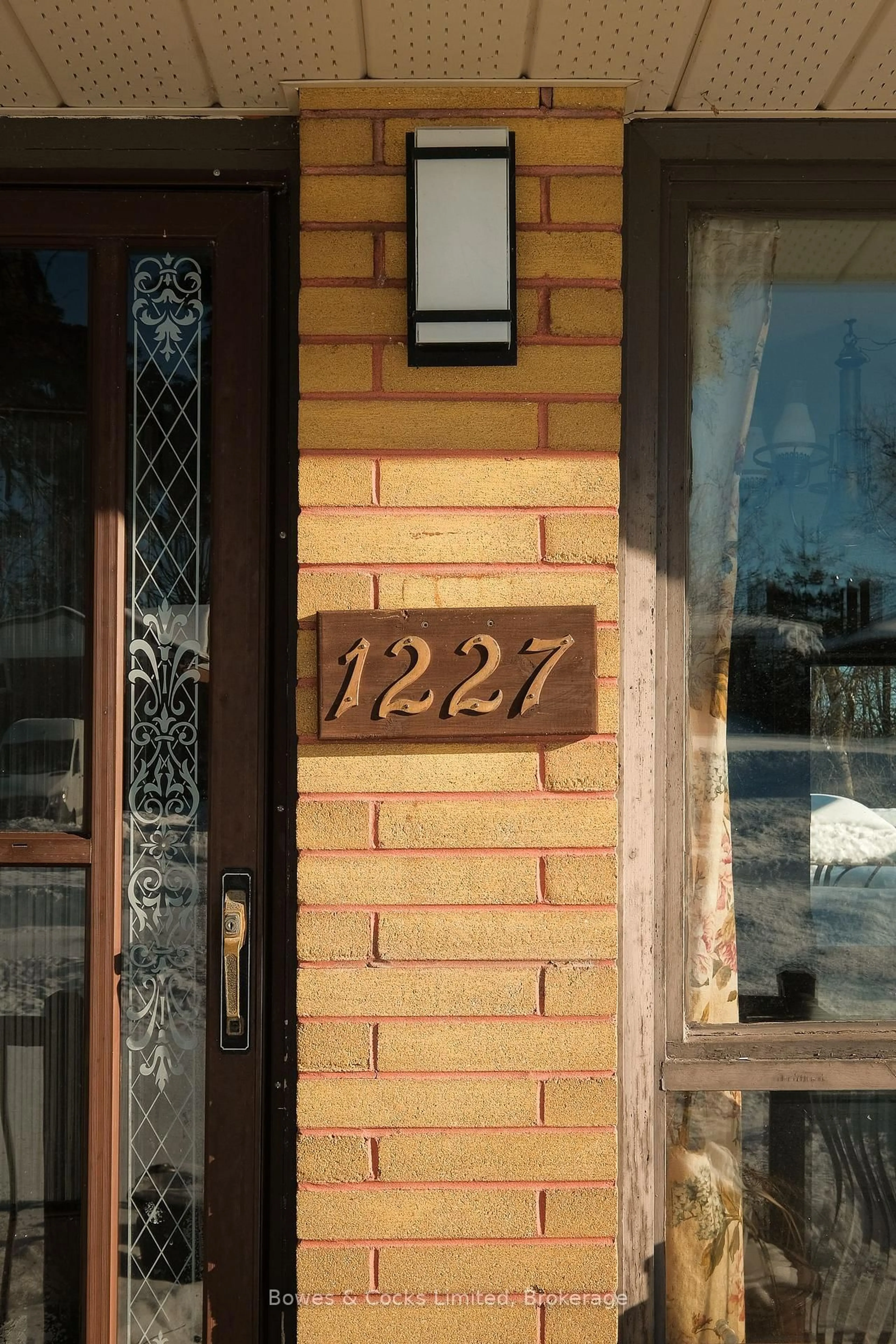 Unknown for 1227 Algonquin Blvd, Peterborough Ontario K9H 6N1