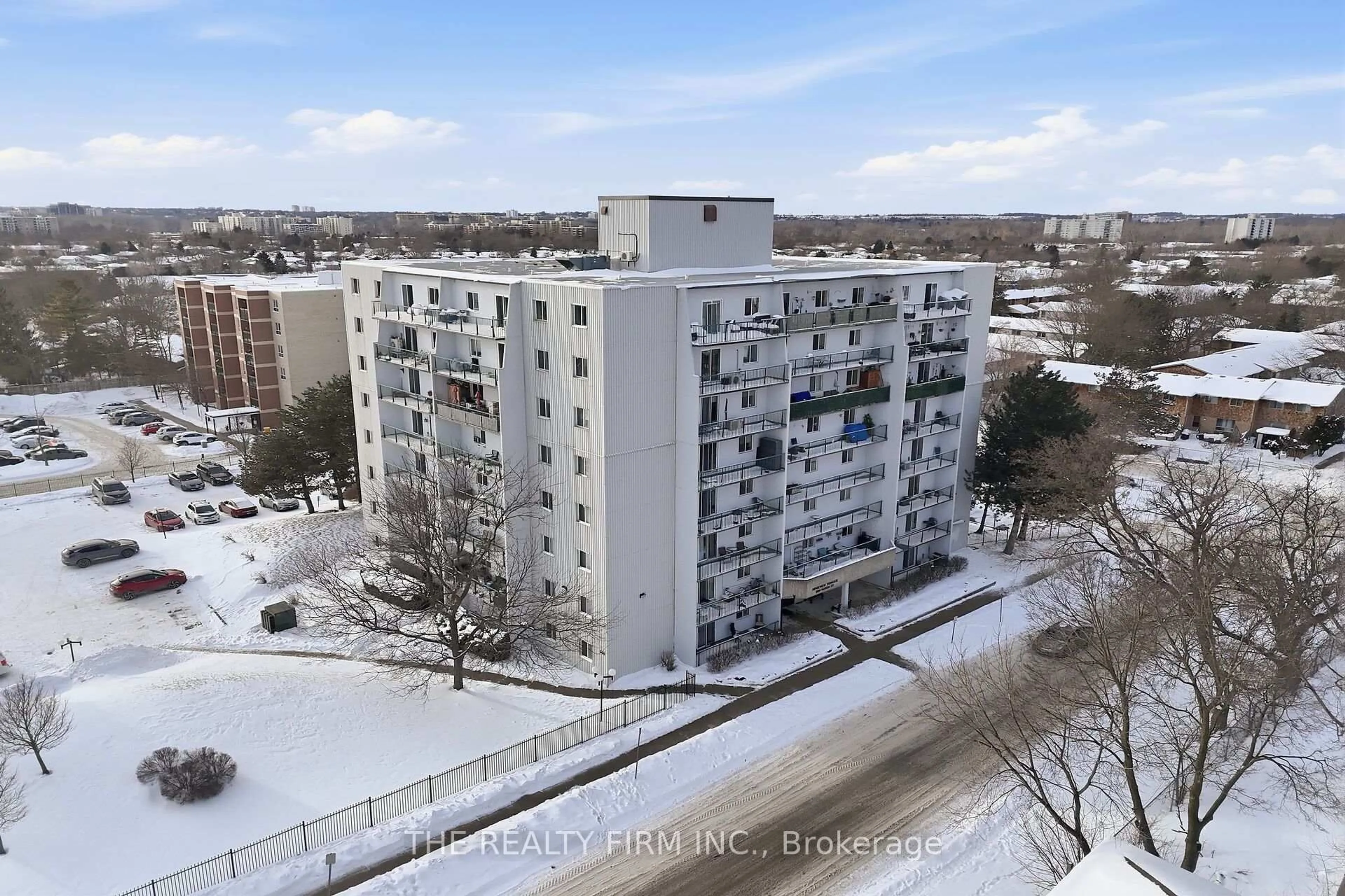 A pic from outside/outdoor area/front of a property/back of a property/a pic from drone, city buildings view from balcony for 986 Huron St #805, London East Ontario N5Y 5E4