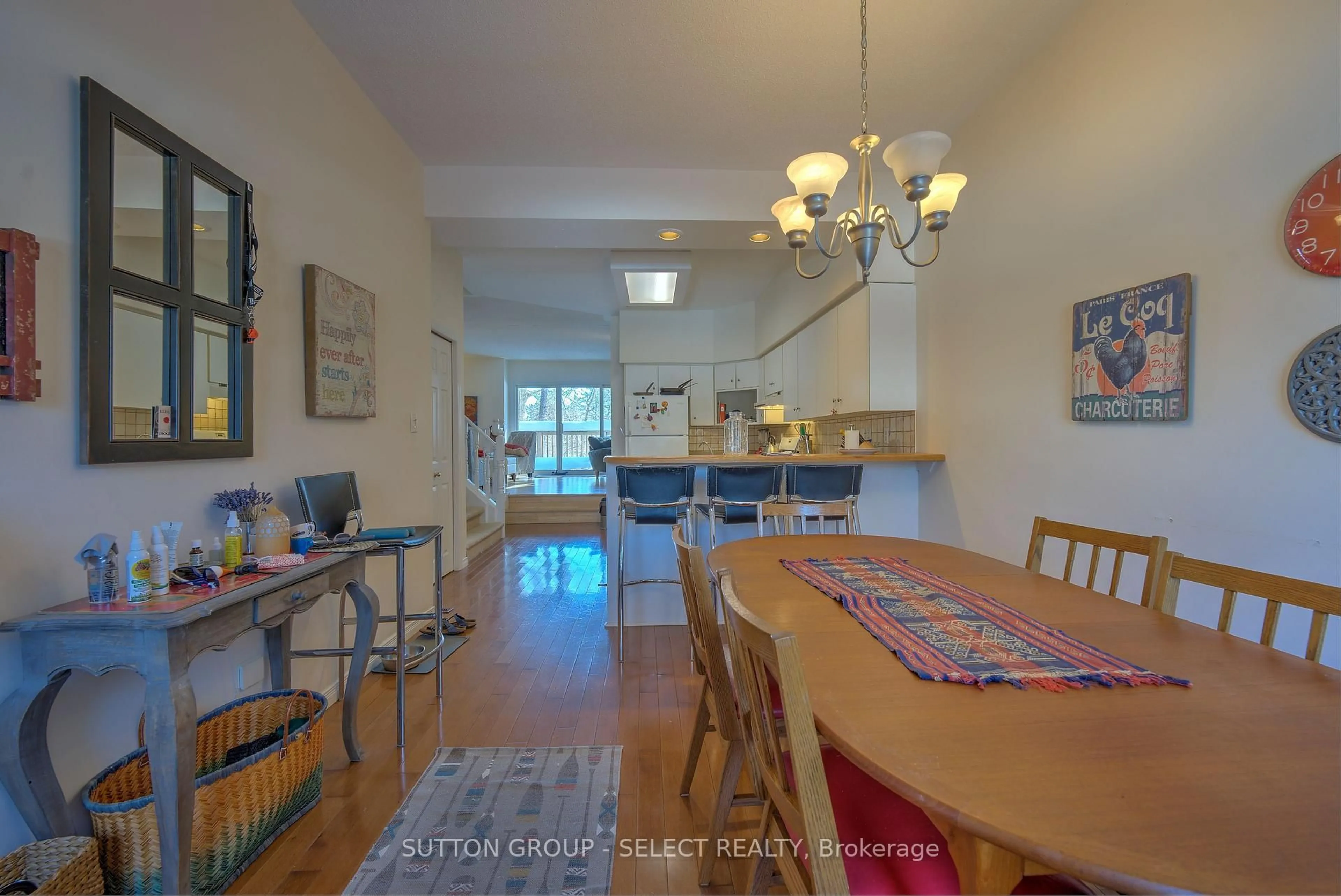 Dining room, ceramic/tile floor for 55 Lake Rd #19, Lambton Shores Ontario N0M 1T0