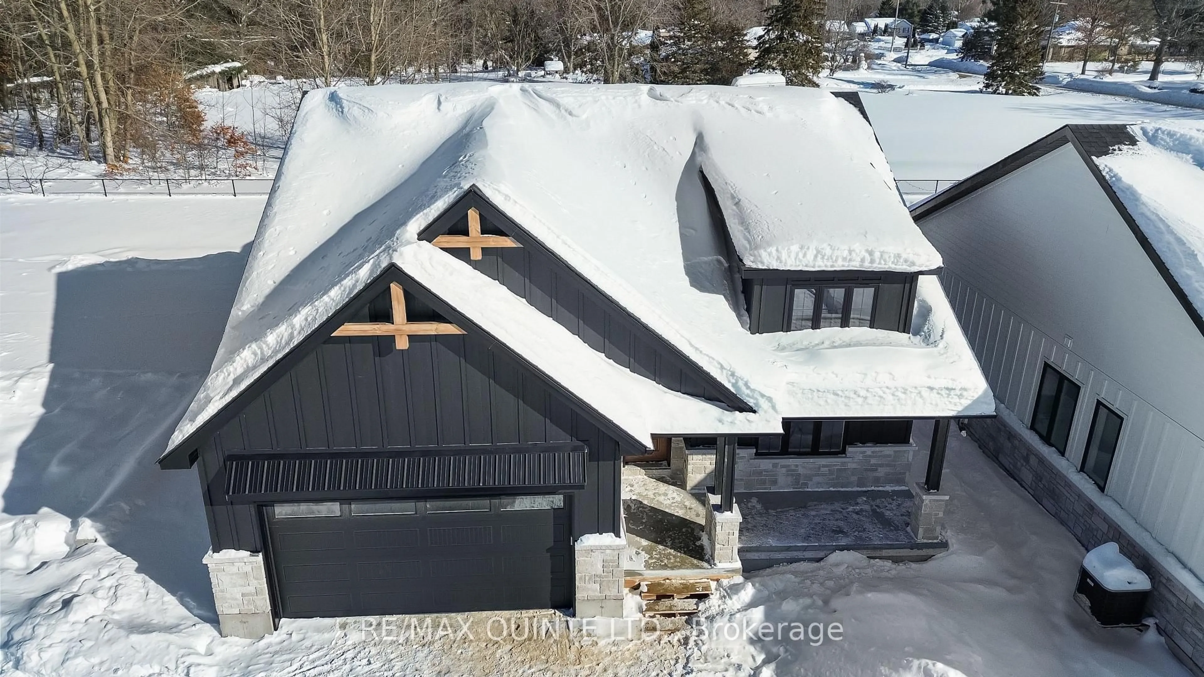 A pic from outside/outdoor area/front of a property/back of a property/a pic from drone, unknown for 8 Deerview Dr, Quinte West Ontario K8V 0L8