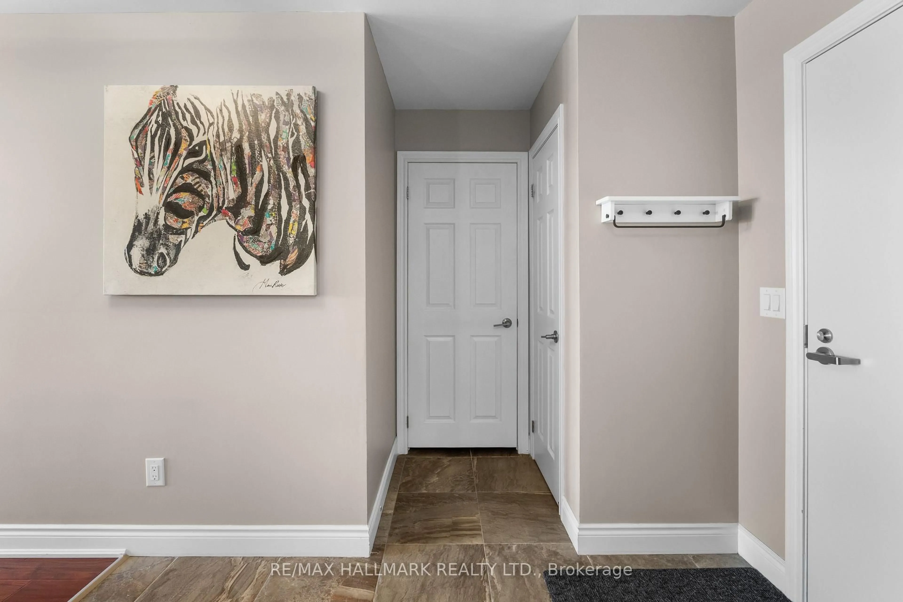 Indoor entryway for 106 Bard Blvd #302, Guelph Ontario N1L 0L8