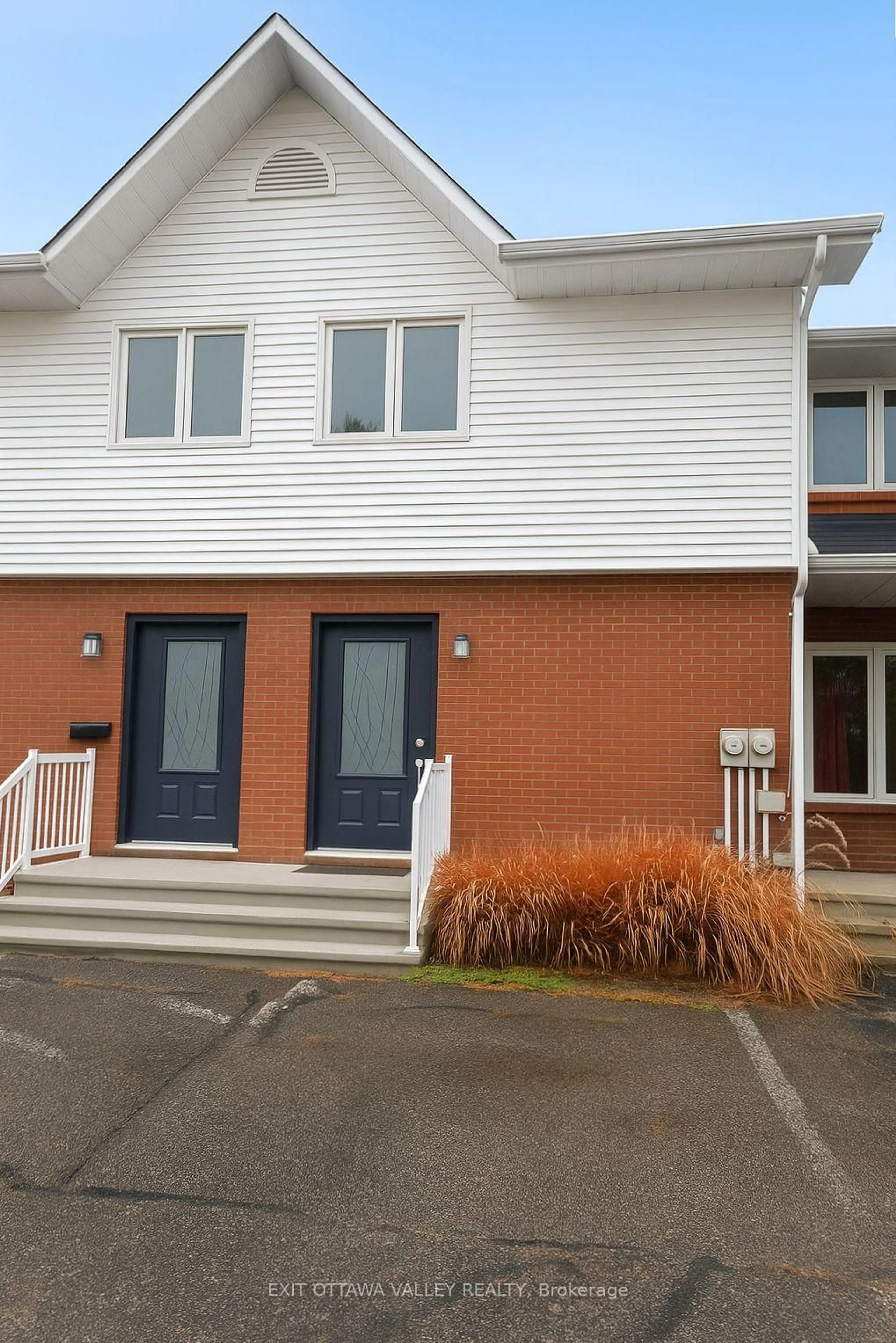 Unknown for 10 Charles St #3, Arnprior Ontario K7S 1A7