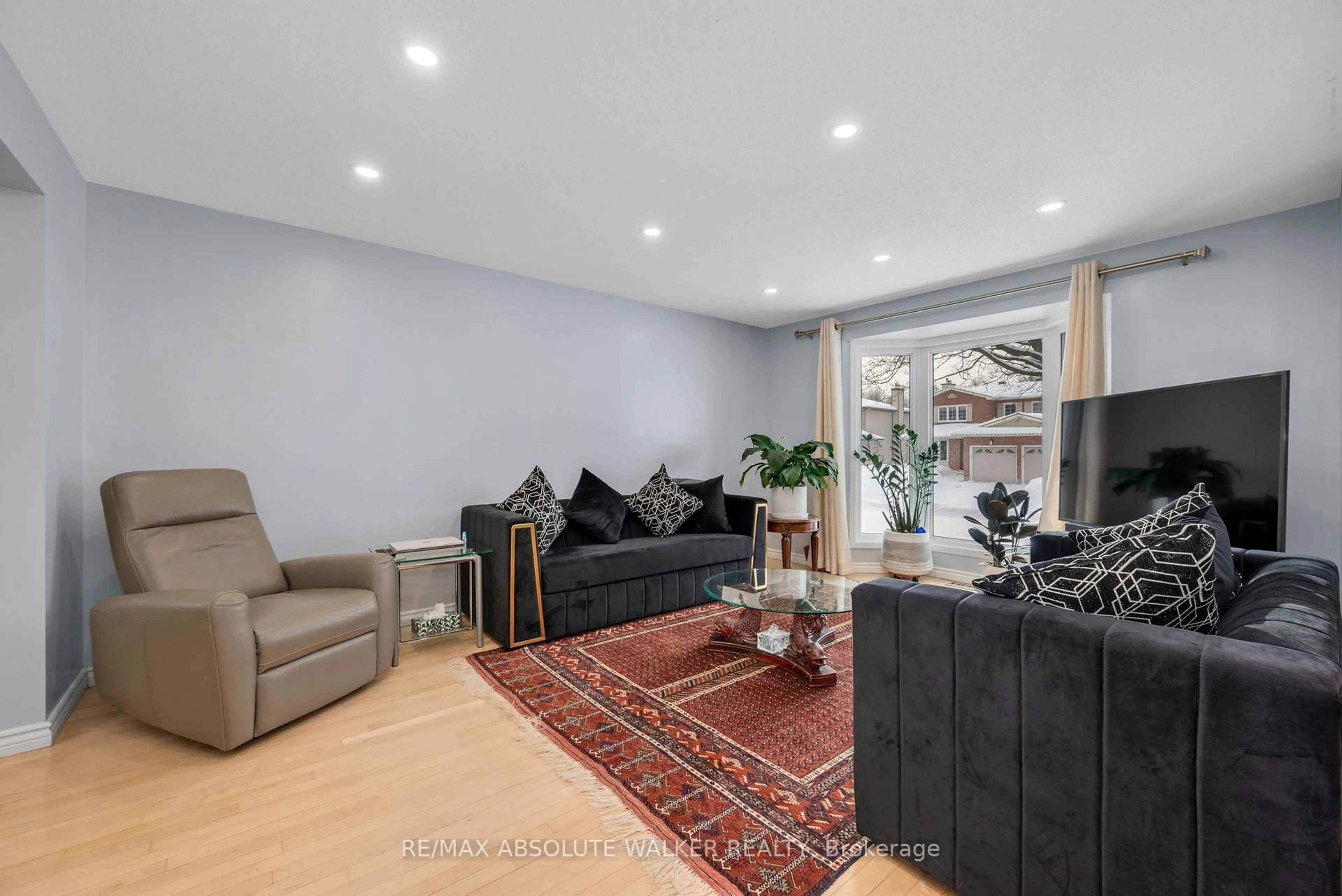 Living room with furniture, unknown for 1849 Montereau Ave, Ottawa Ontario K1C 5X5