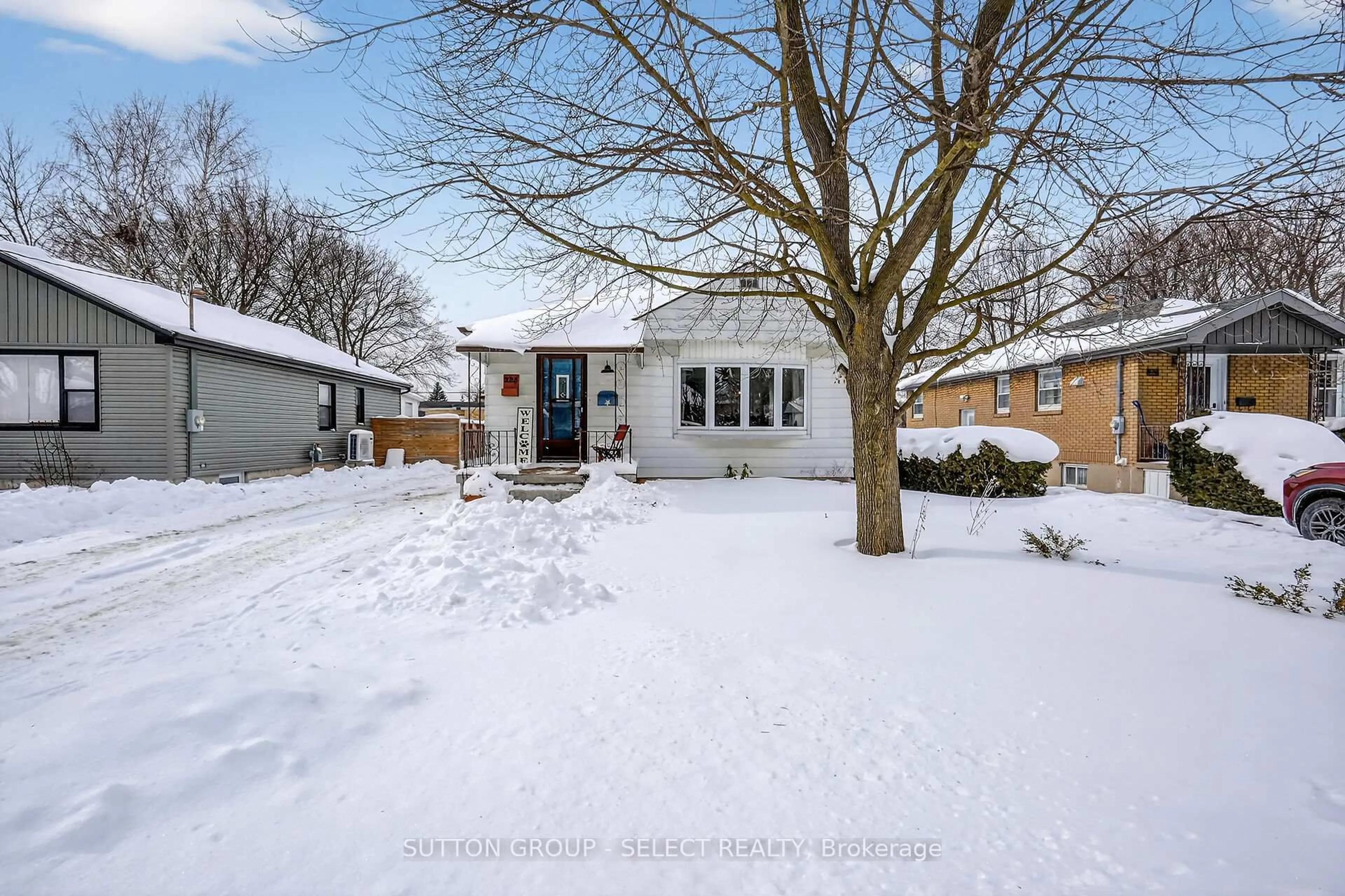 Unknown for 225 Sterling St, London East Ontario N5Y 1Z3