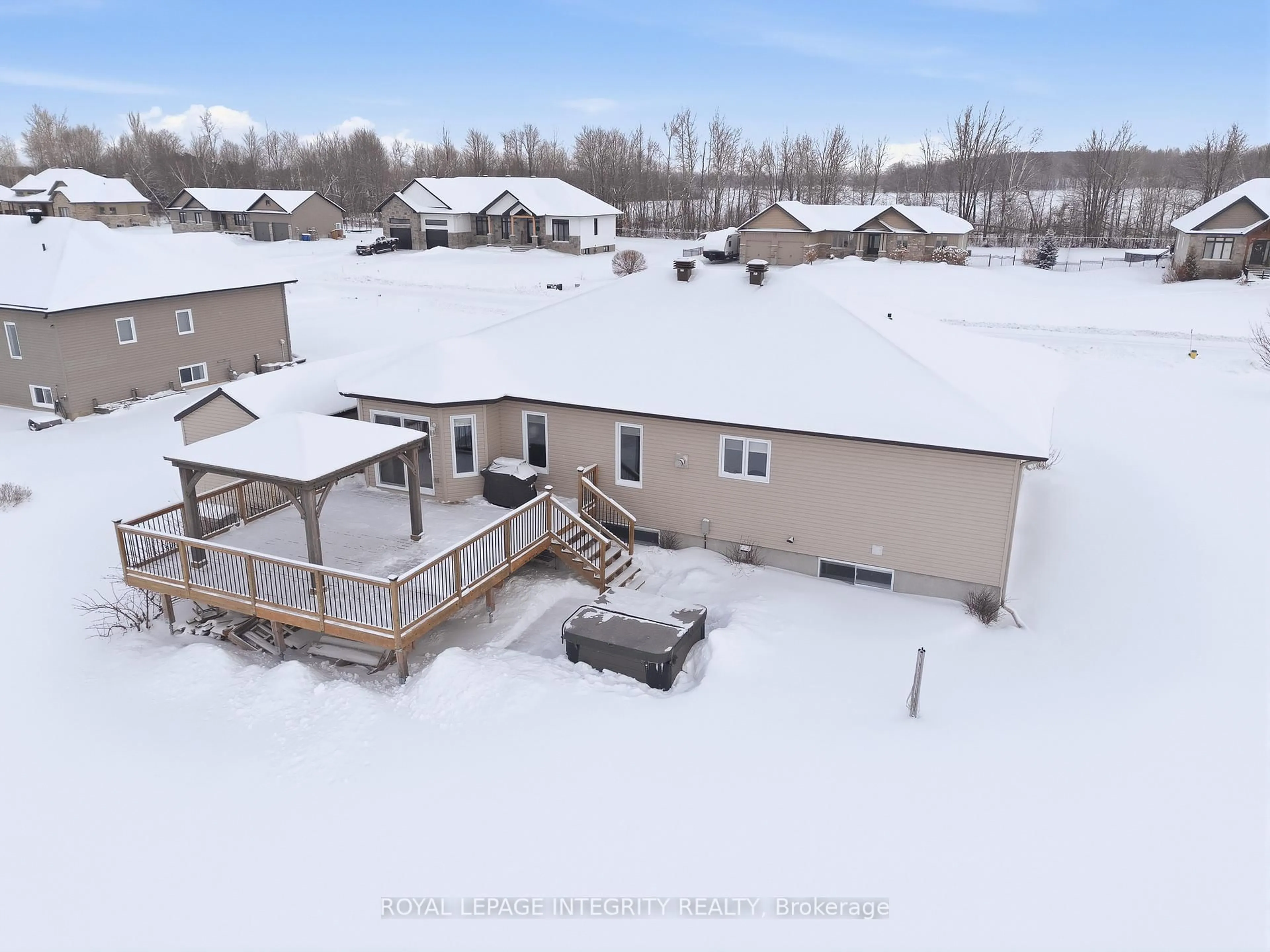 A pic from outside/outdoor area/front of a property/back of a property/a pic from drone, water/lake/river/ocean view for 251 Rue Des Violettes St, Clarence-Rockland Ontario K0A 2A0