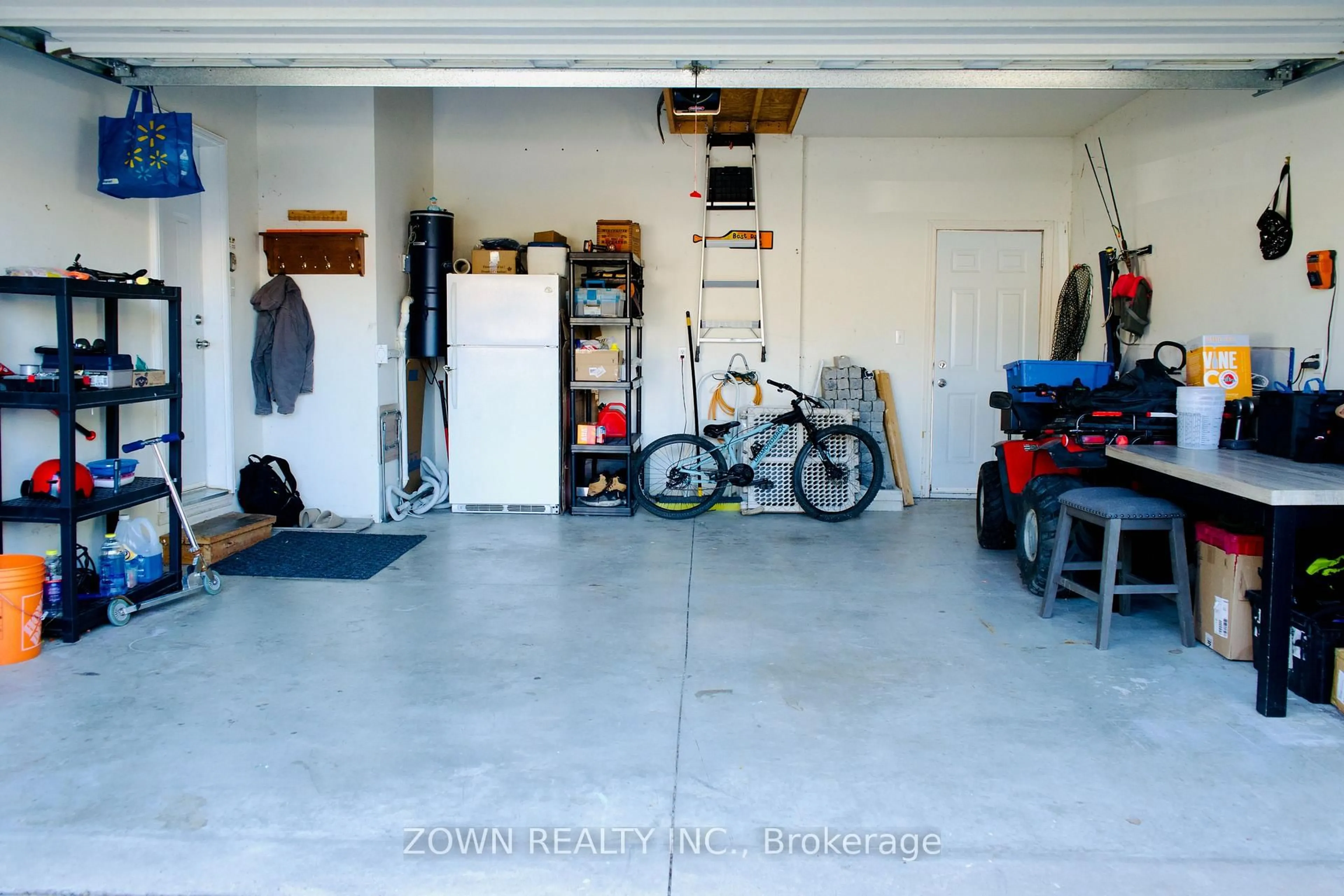Indoor garage for 1143 Frederica Ave, Windsor Ontario N8P 1V9