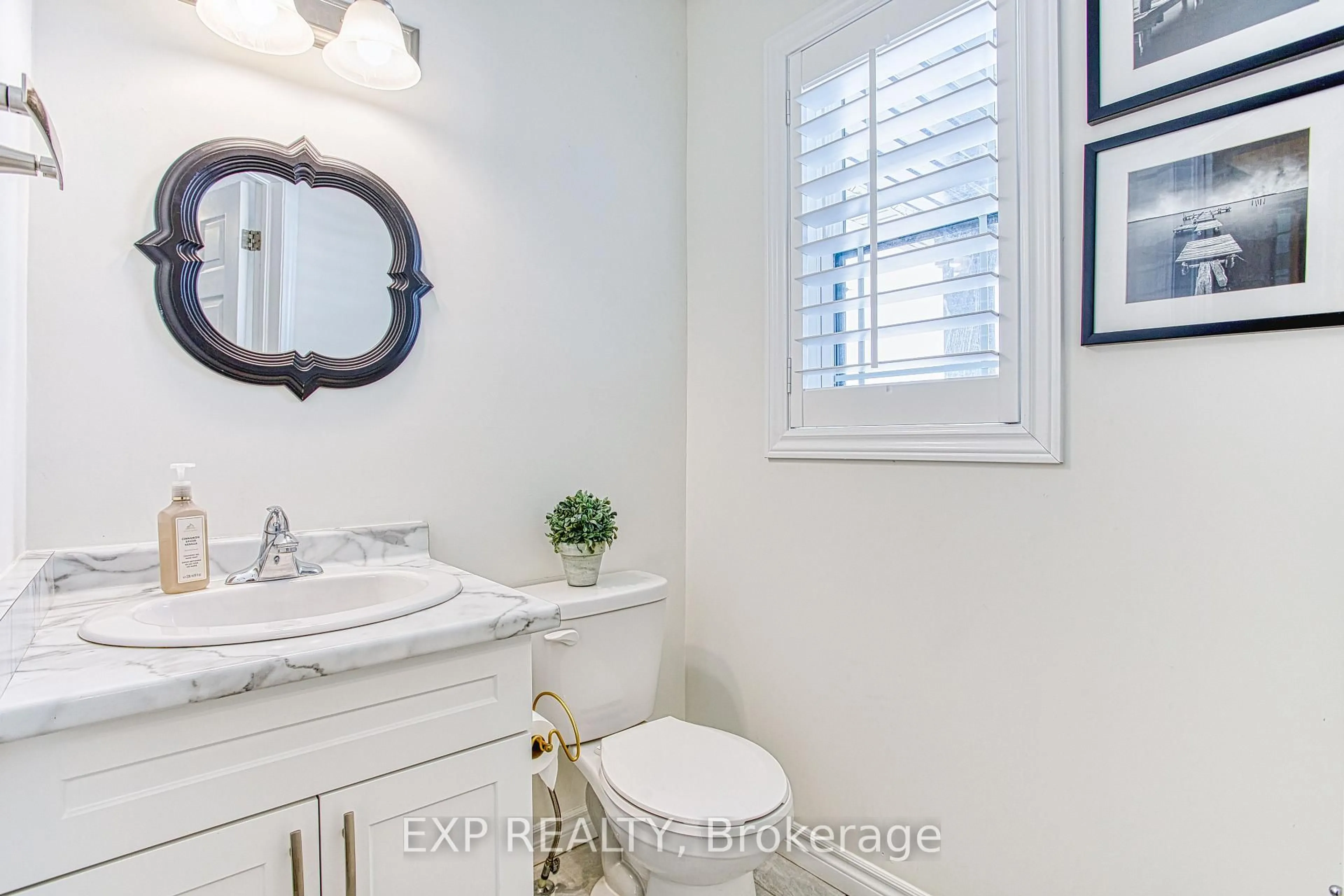 Contemporary bathroom, ceramic/tile floor for 32 Hudson Dr, Haldimand Ontario N0A 1E0