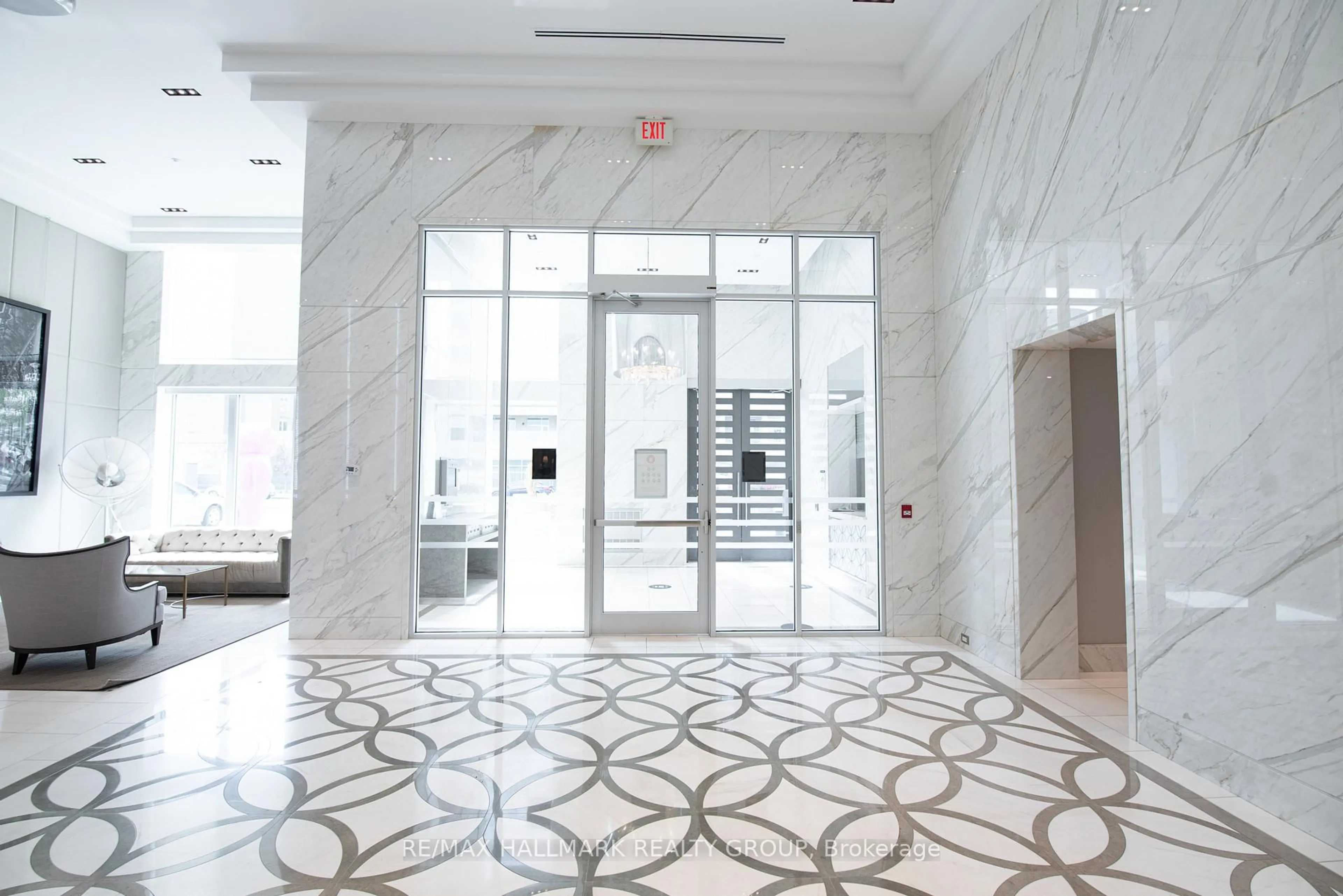 Unknown for 111 Champagne Ave #502, Ottawa Ontario K1S 5V3