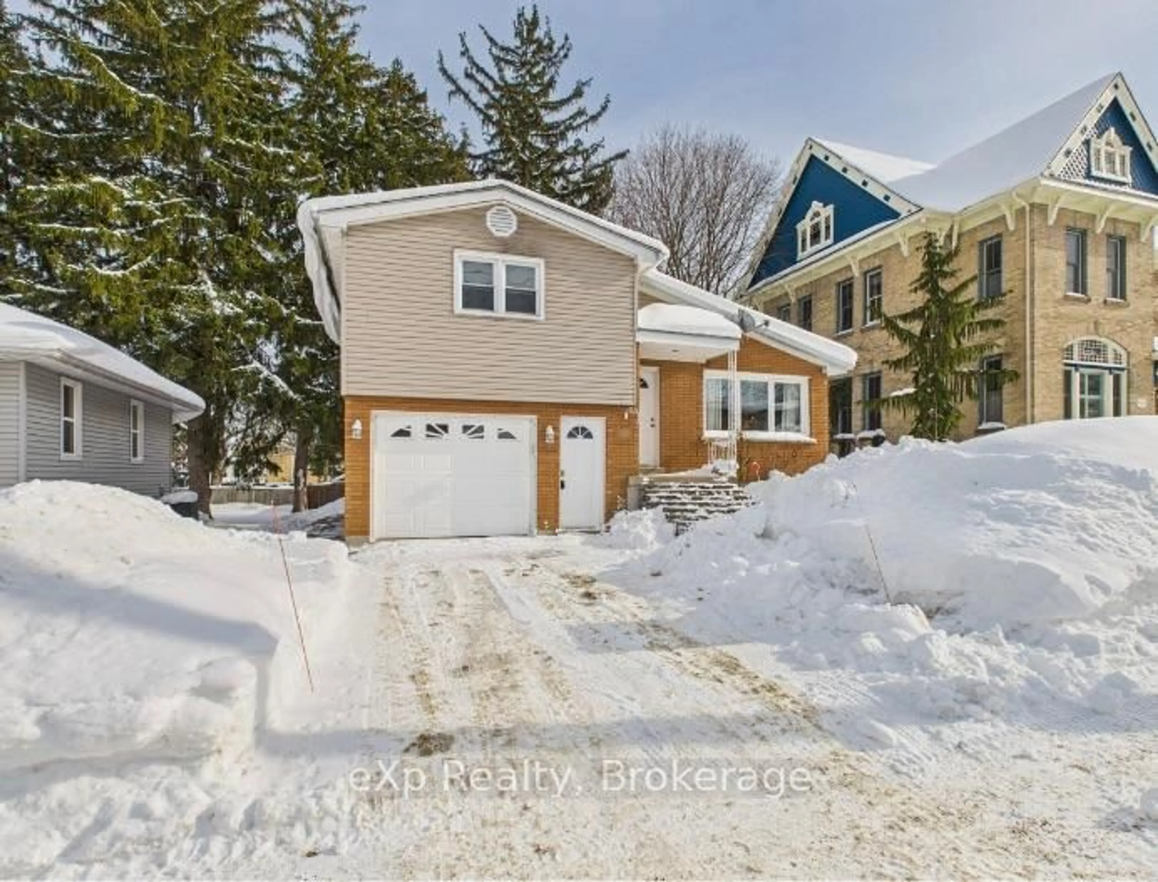 Unknown for 120 Colborne St, Brockton Ontario N0G 2V0