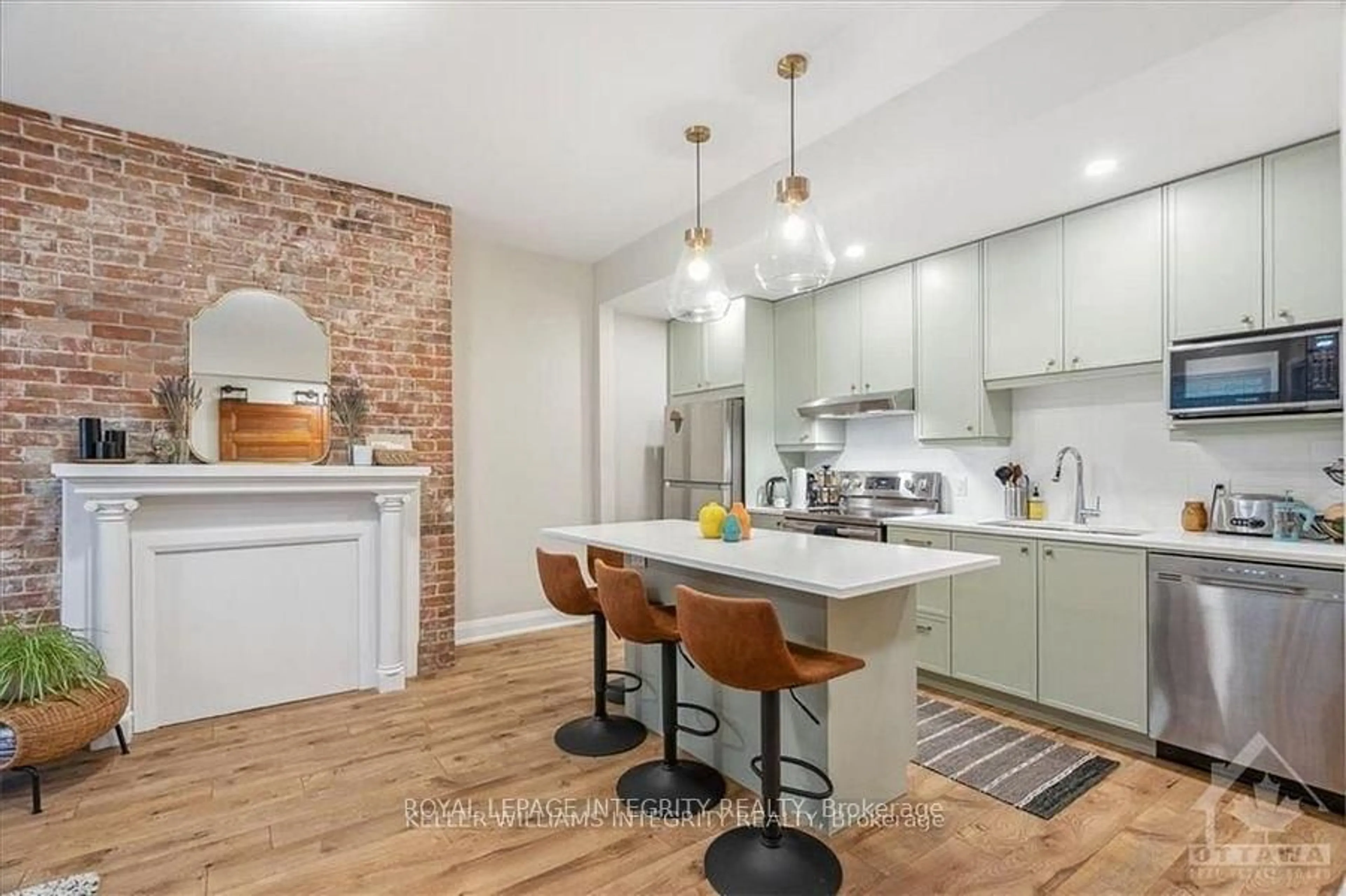 Open concept kitchen, unknown for 470 Besserer St, Ottawa Ontario K1N 6C3