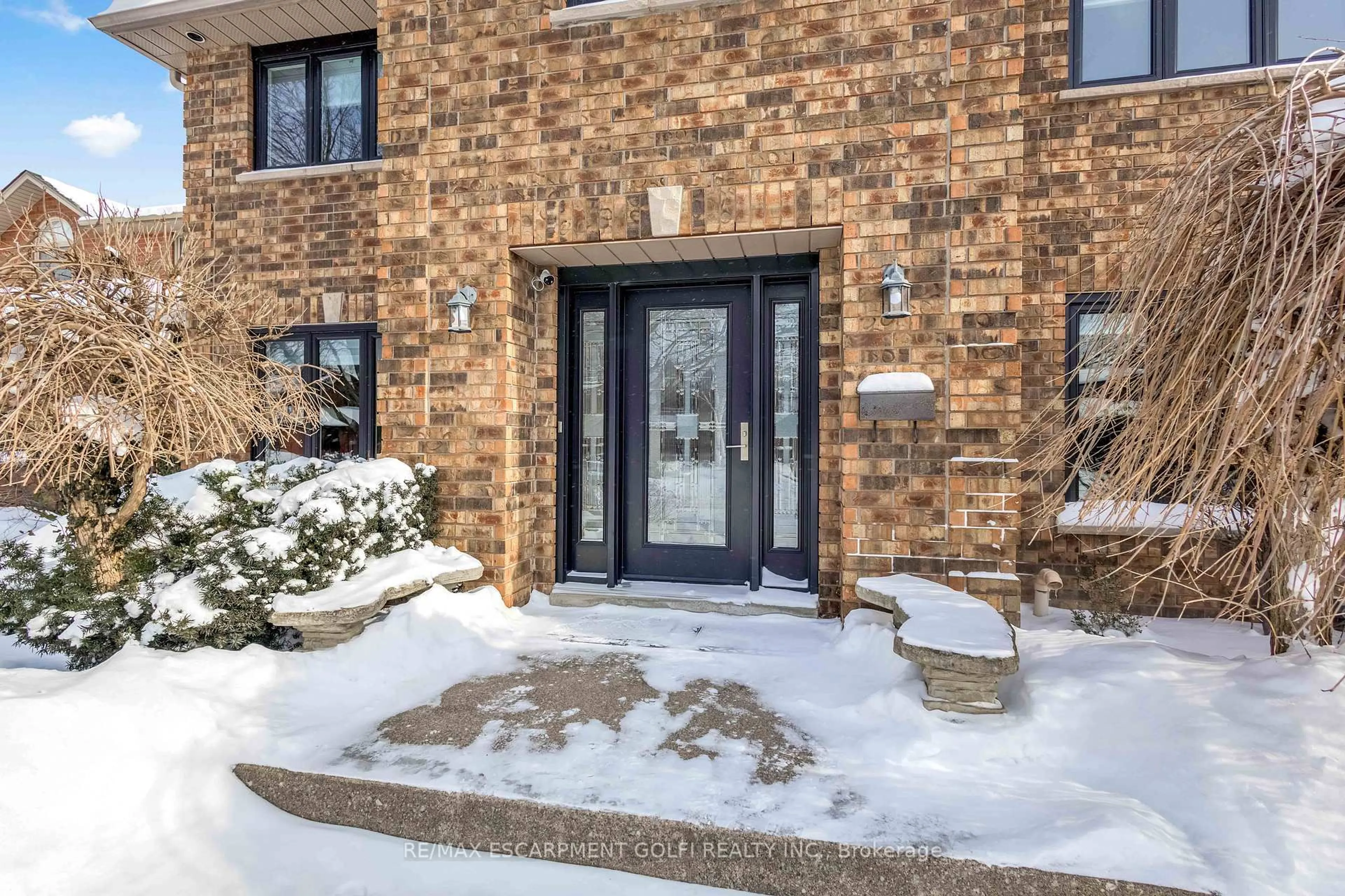 Indoor entryway for 23 Galley Rd, Hamilton Ontario L9G 4S8