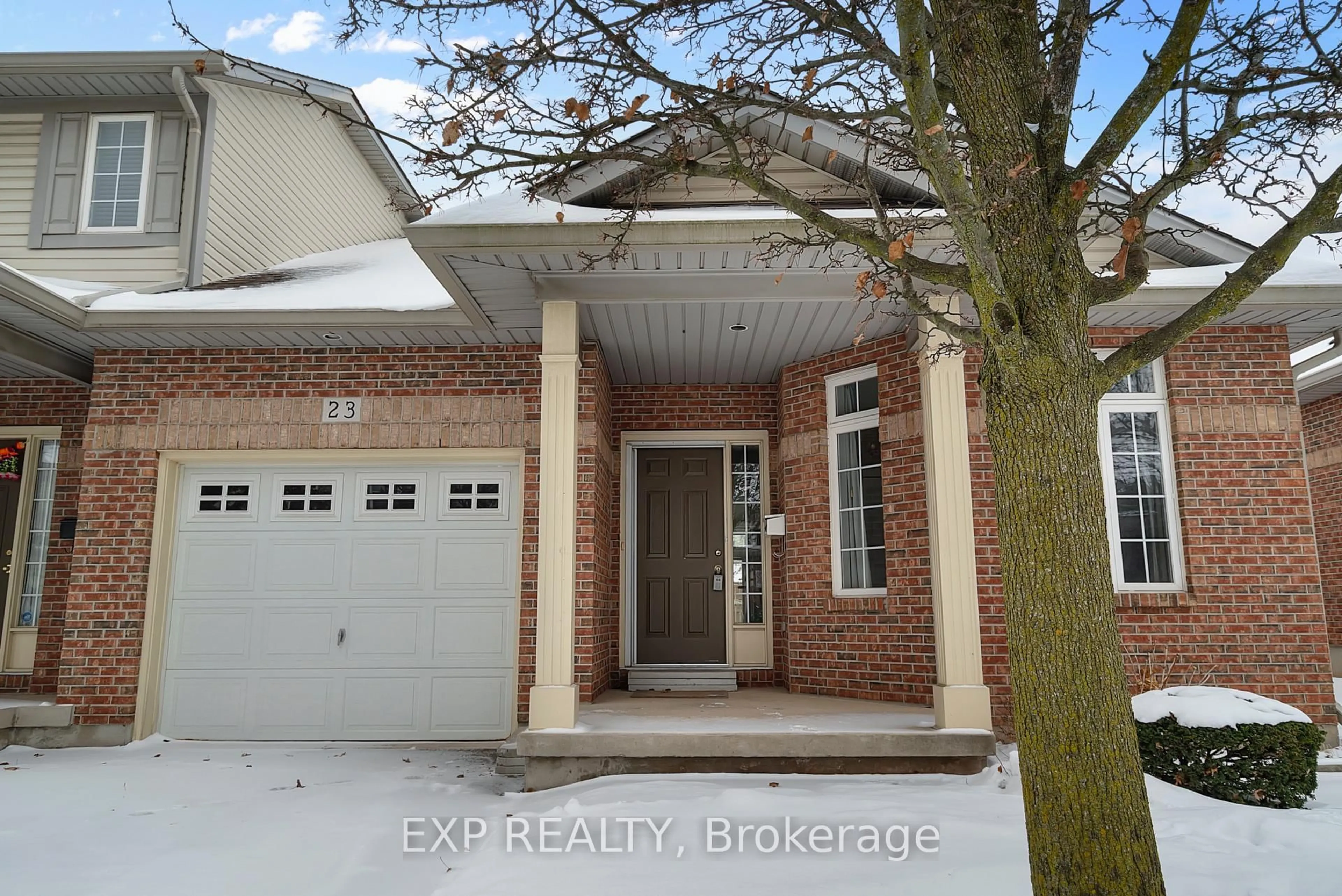 Indoor entryway for 5595 DRUMMOND Rd #23, Niagara Falls Ontario L2G 4L2