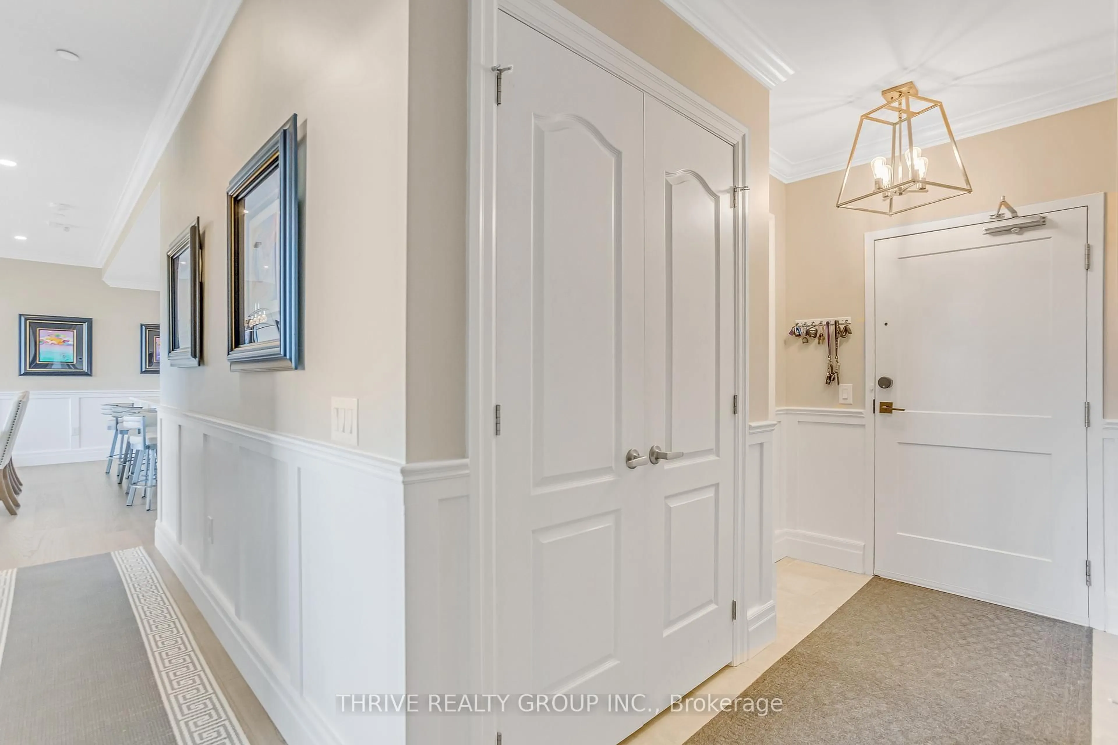 Indoor entryway for 460 Callaway Rd #1003, London North Ontario N6G 0N8