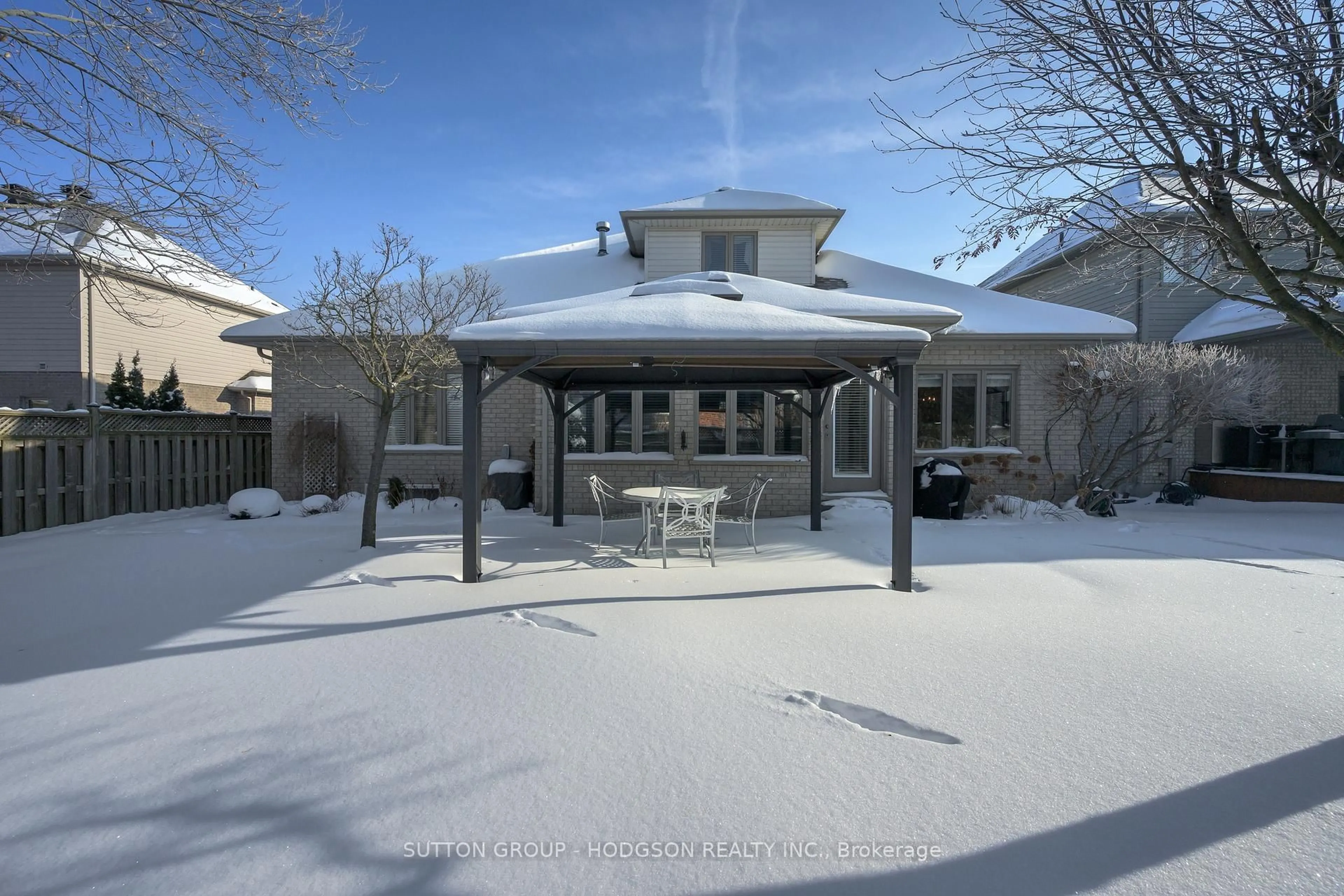 Patio, street for 1259 Staffordshire Rd, London North Ontario N6H 5P8