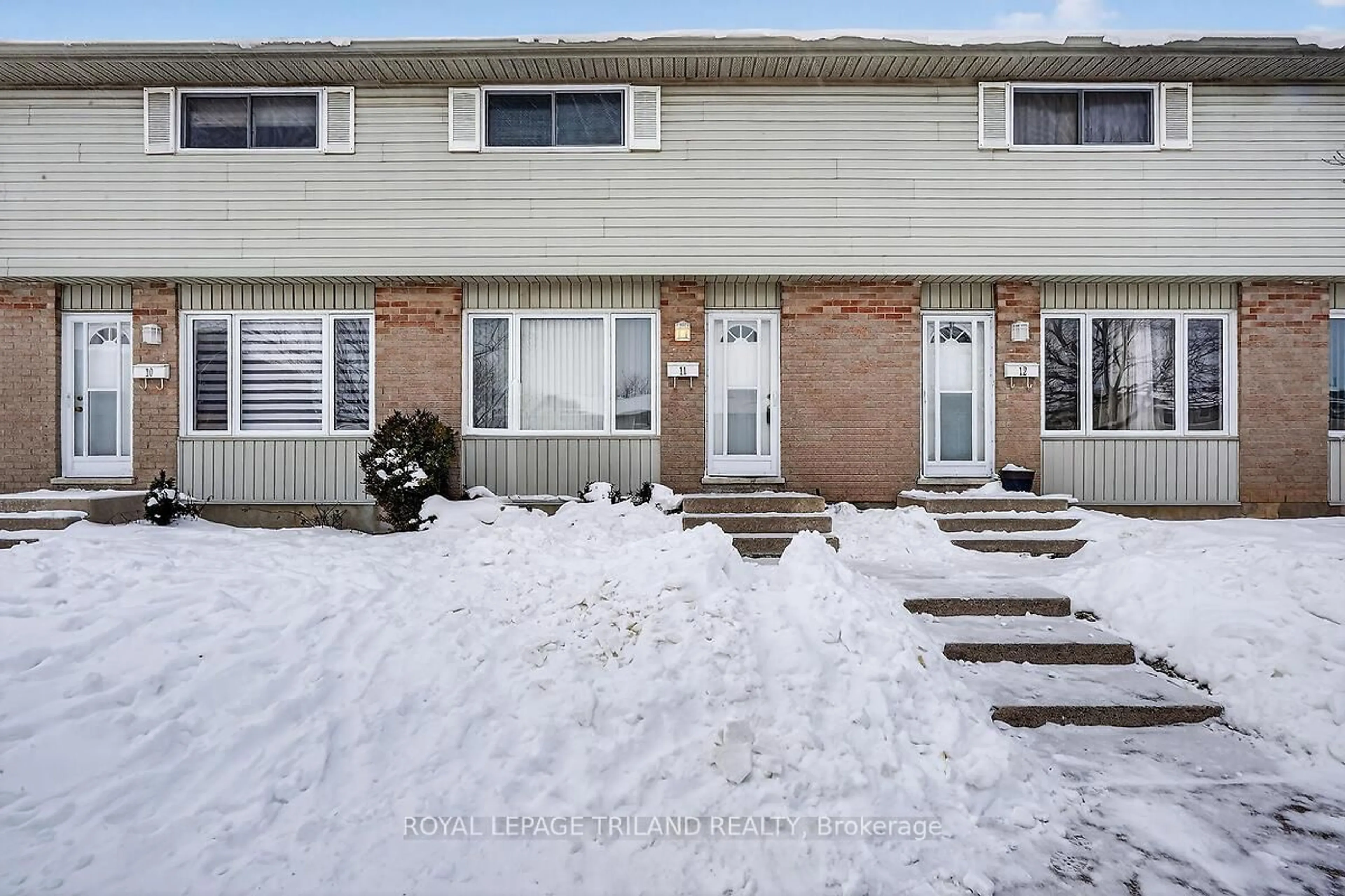 Unknown for 1095 Jalna Blvd #11, London South Ontario N6E 2Y7