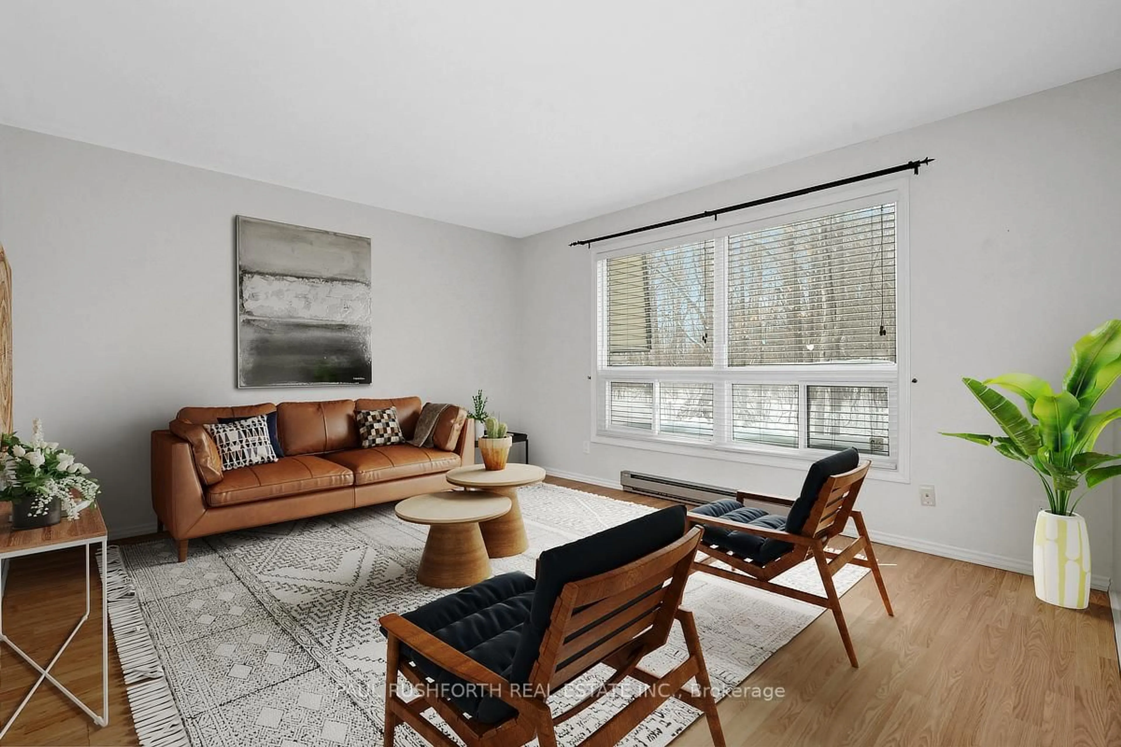 Living room with furniture, unknown for 135 Renova Private, Ottawa Ontario K1G 4C7