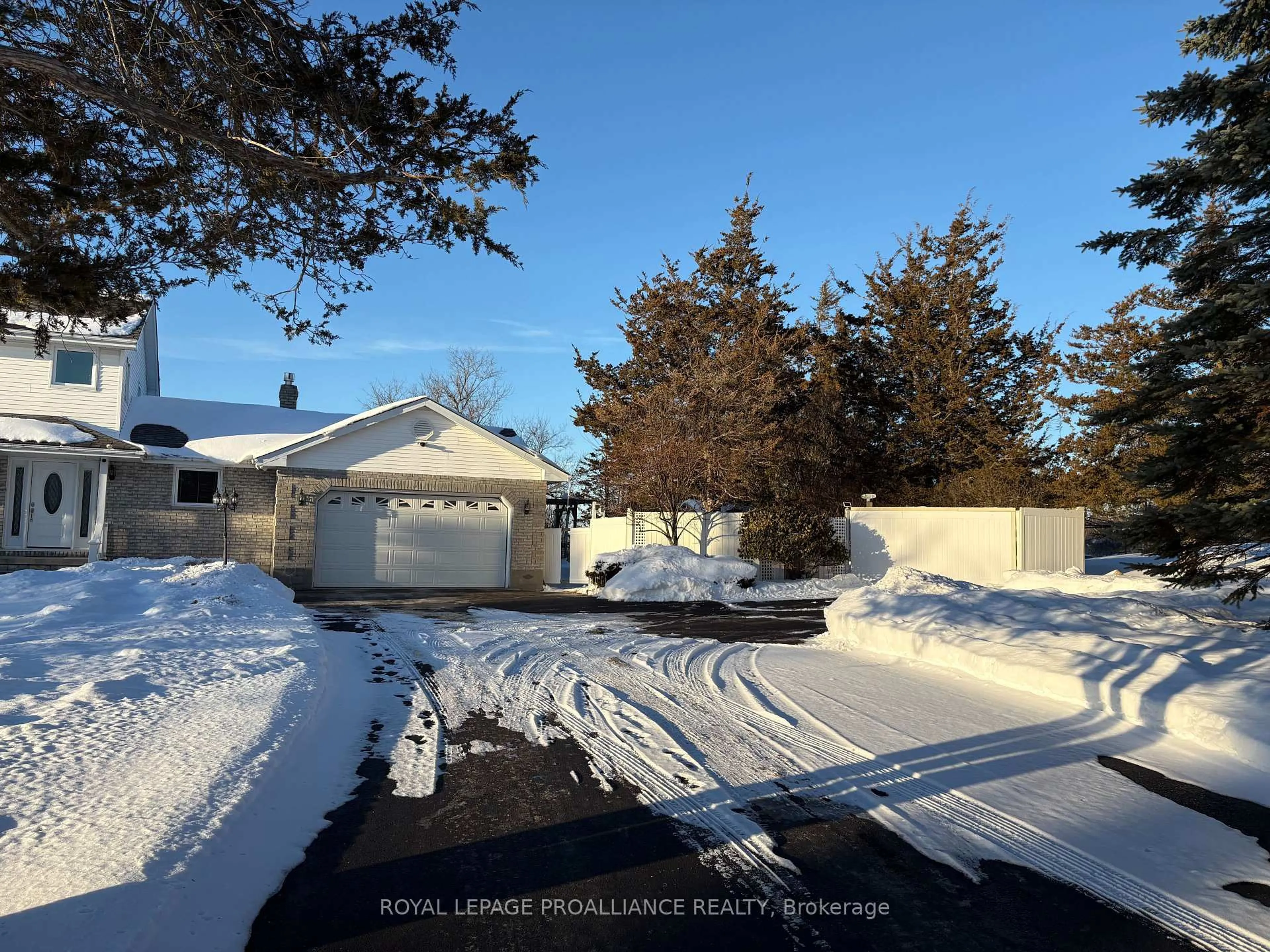 A pic from outside/outdoor area/front of a property/back of a property/a pic from drone, street for 61 Sills Rd, Belleville Ontario K0K 2V0