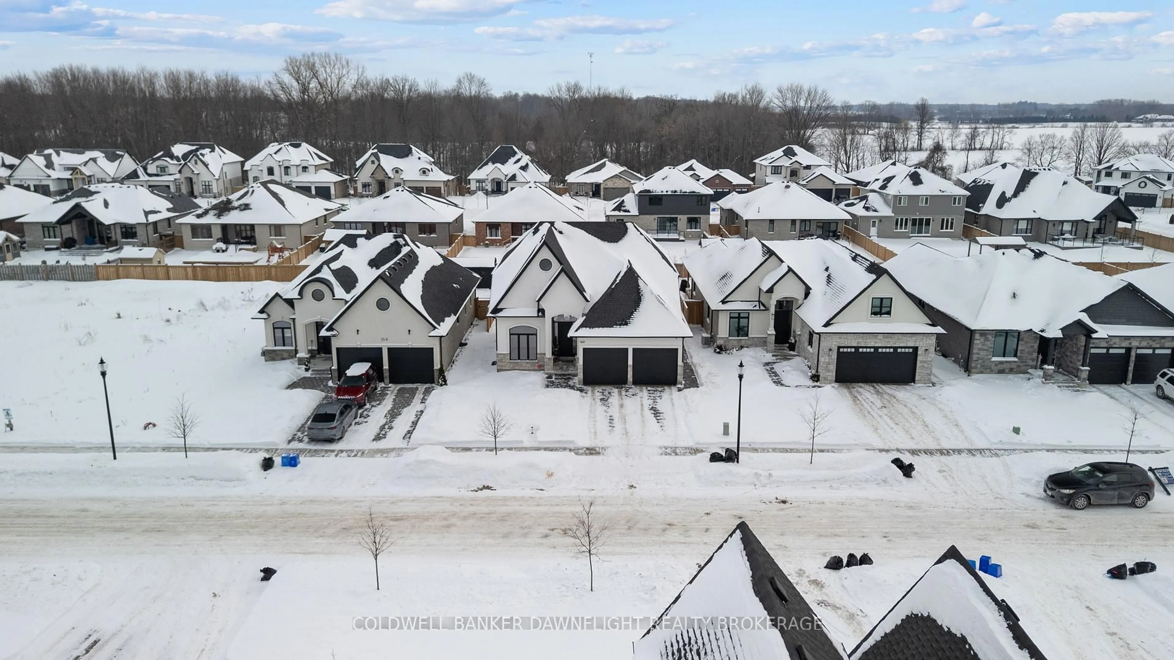 A pic from outside/outdoor area/front of a property/back of a property/a pic from drone, street for 160 Foxborough Pl, Thames Centre Ontario N0M 2P0