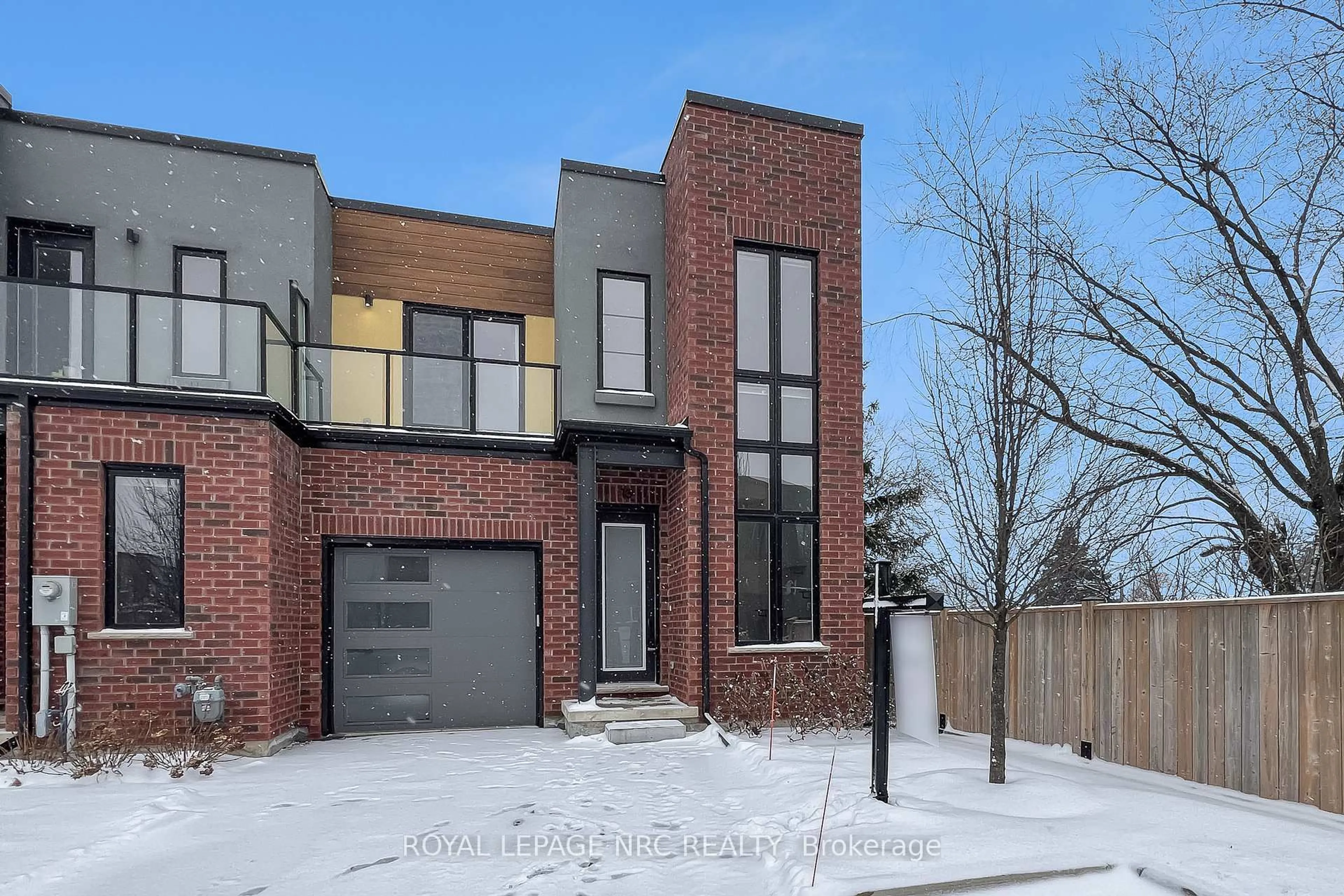 Home with brick exterior material, street for 1465 Station St #13, Pelham Ontario L3E 0L4