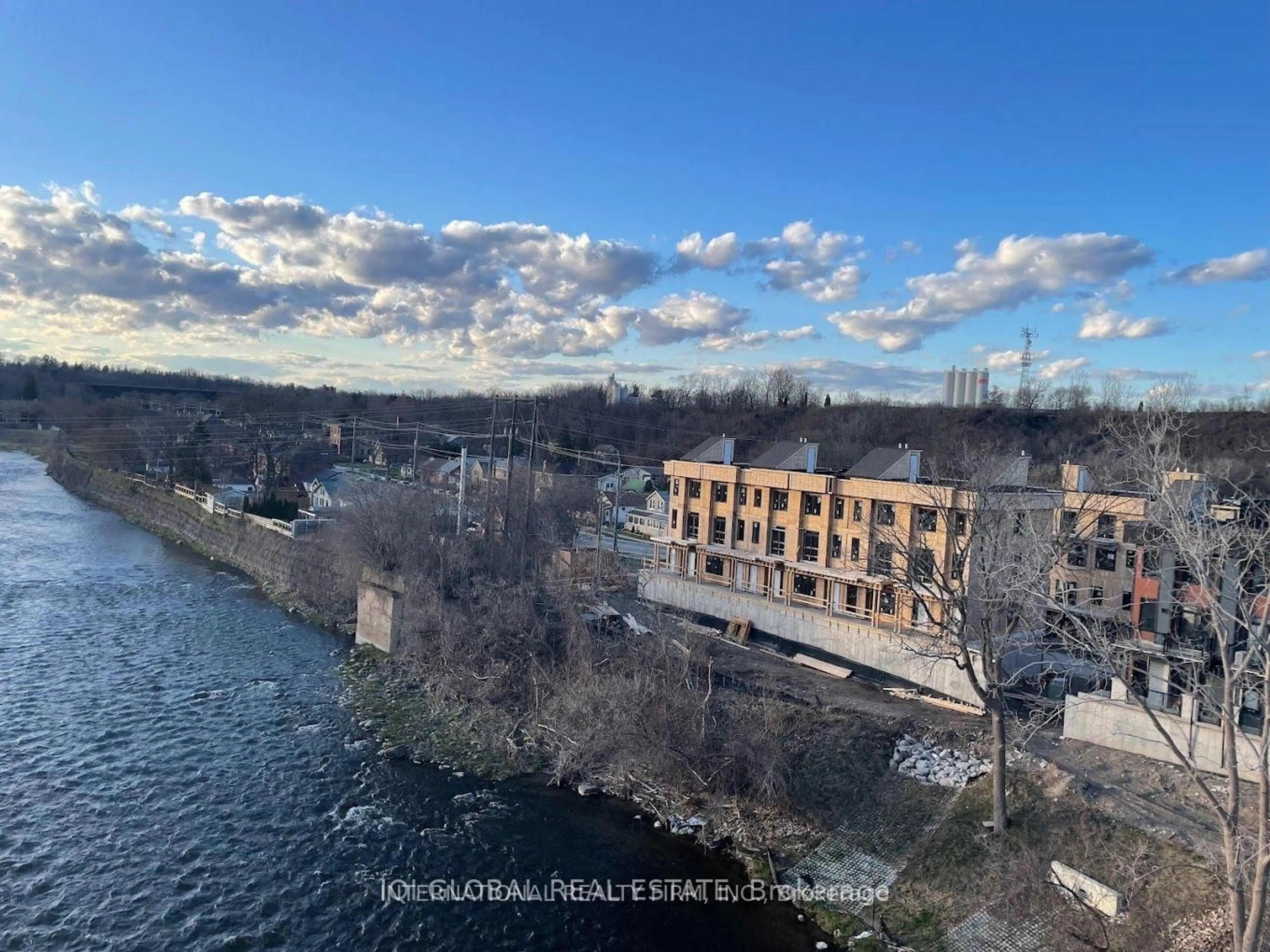 A pic from outside/outdoor area/front of a property/back of a property/a pic from drone, water/lake/river/ocean view for 2 Willow St #36, Brant Ontario N3L 2K6