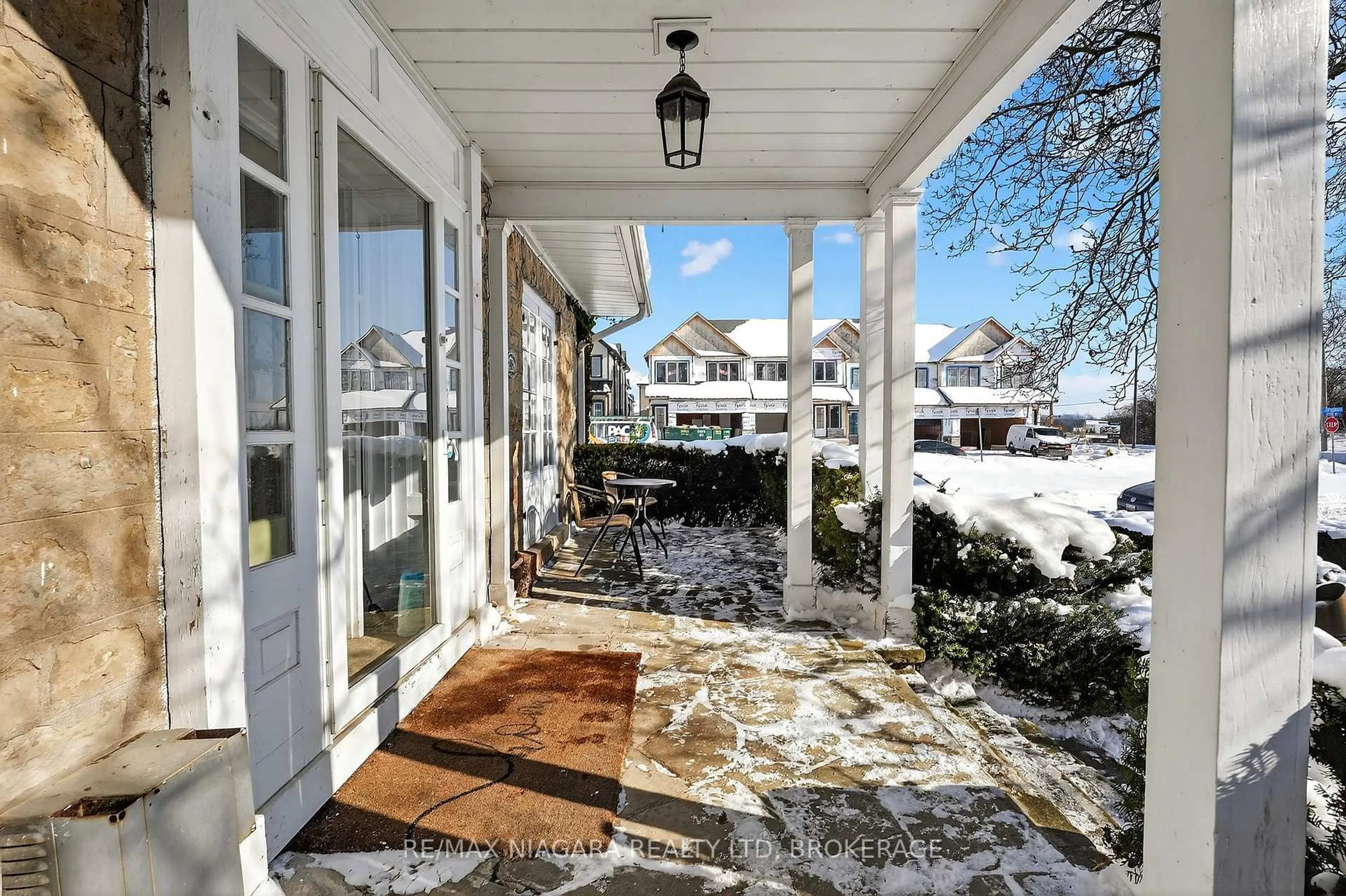 Patio, unknown for 1840 Decew Rd, Thorold Ontario L0S 1E6