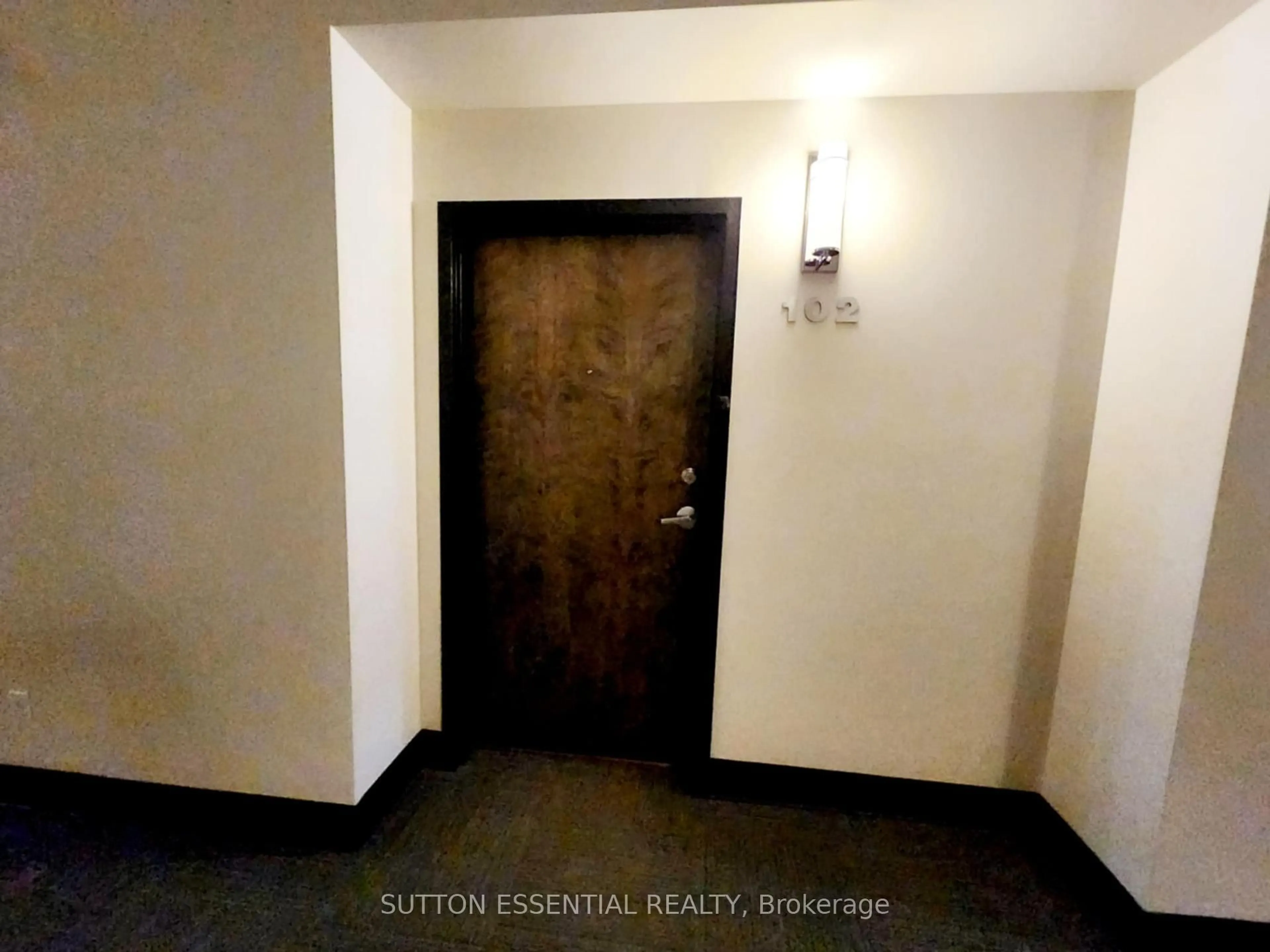 Indoor entryway for 1109 Millwood Ave #102, Brockville Ontario K6V 0C7