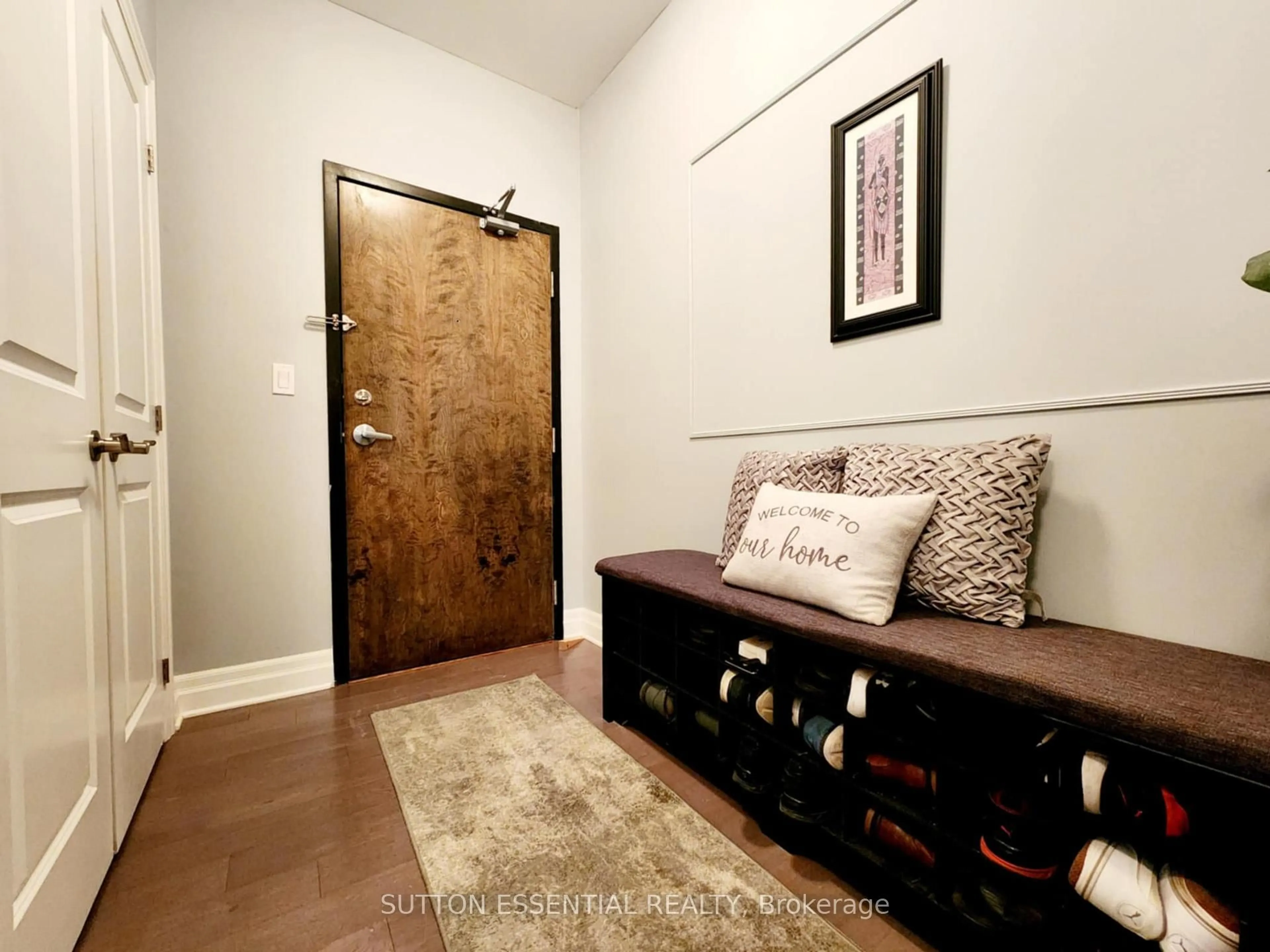 Indoor entryway for 1109 Millwood Ave #102, Brockville Ontario K6V 0C7