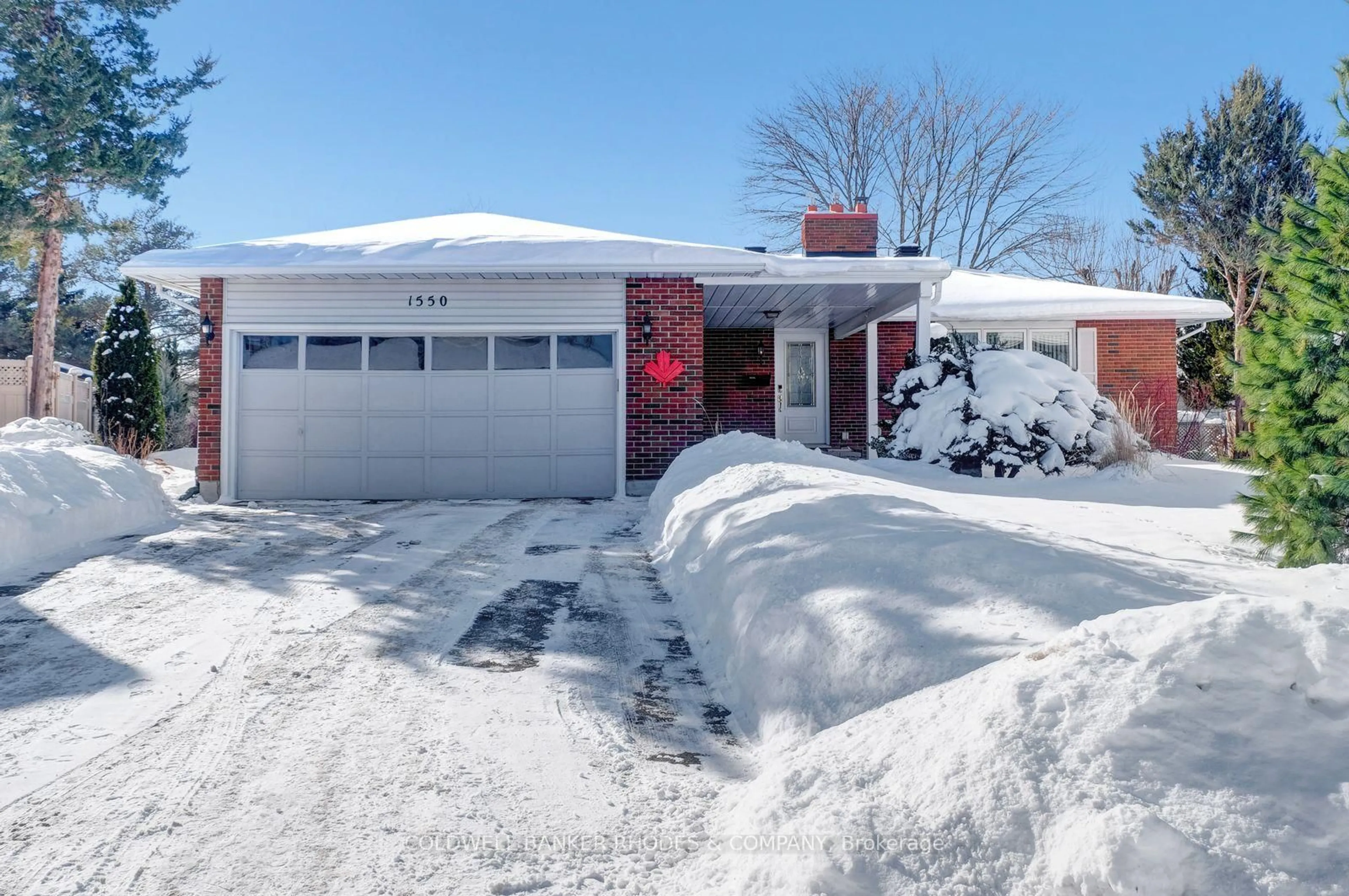 Home with brick exterior material, street for 1550 Northdale St, Ottawa Ontario K1B 4G8