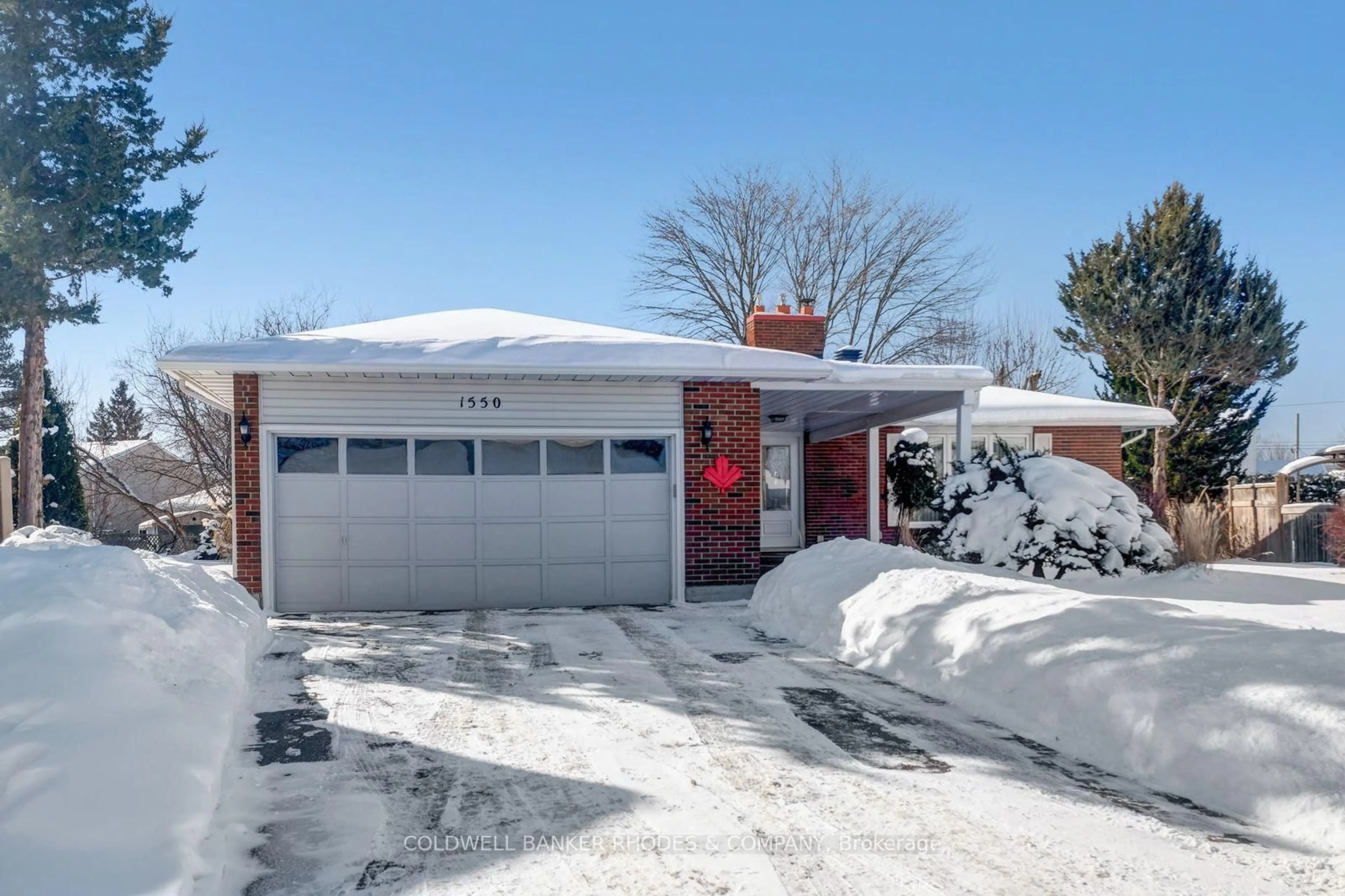 Home with brick exterior material, street for 1550 Northdale St, Ottawa Ontario K1B 4G8