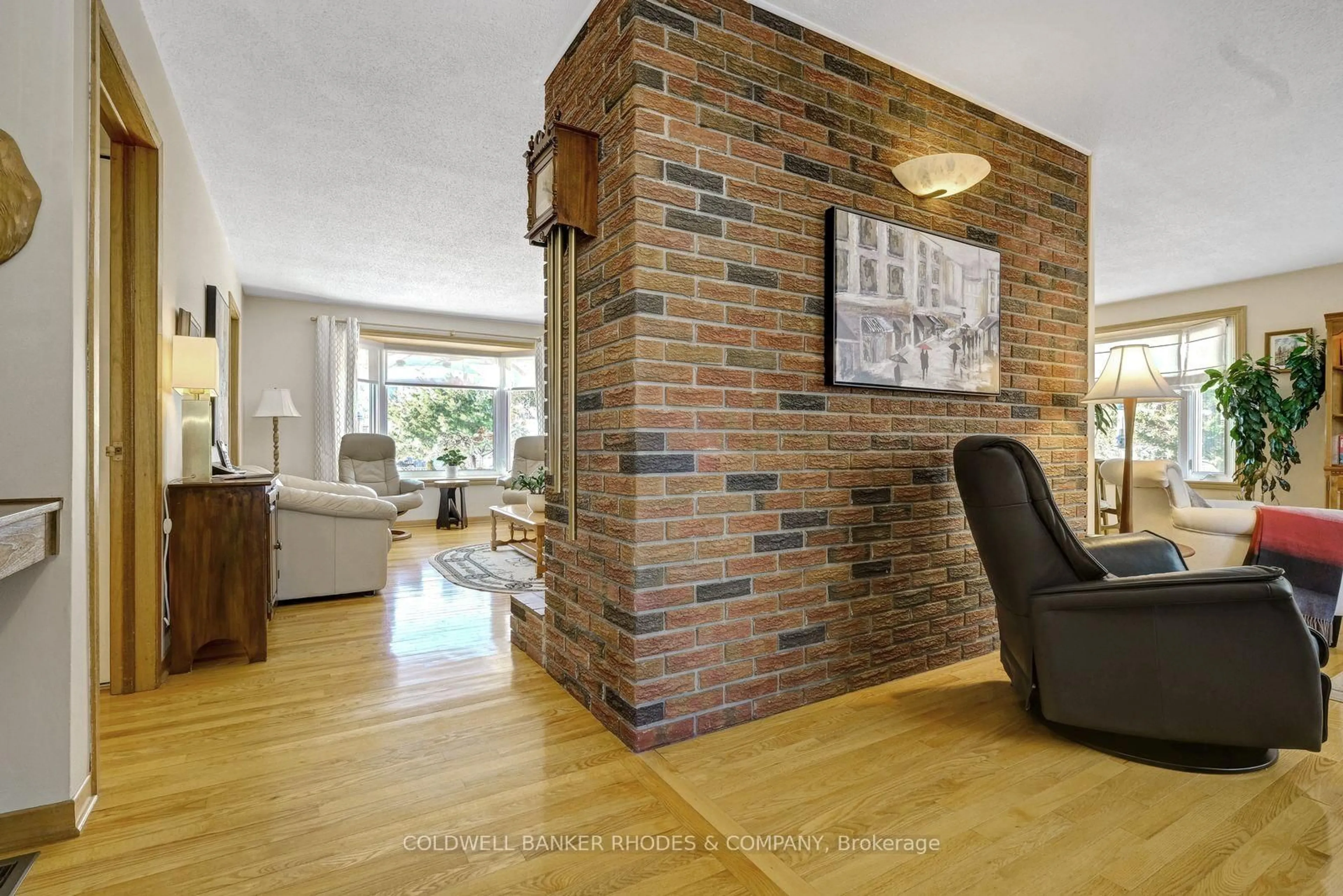 Unknown for 1550 Northdale St, Ottawa Ontario K1B 4G8