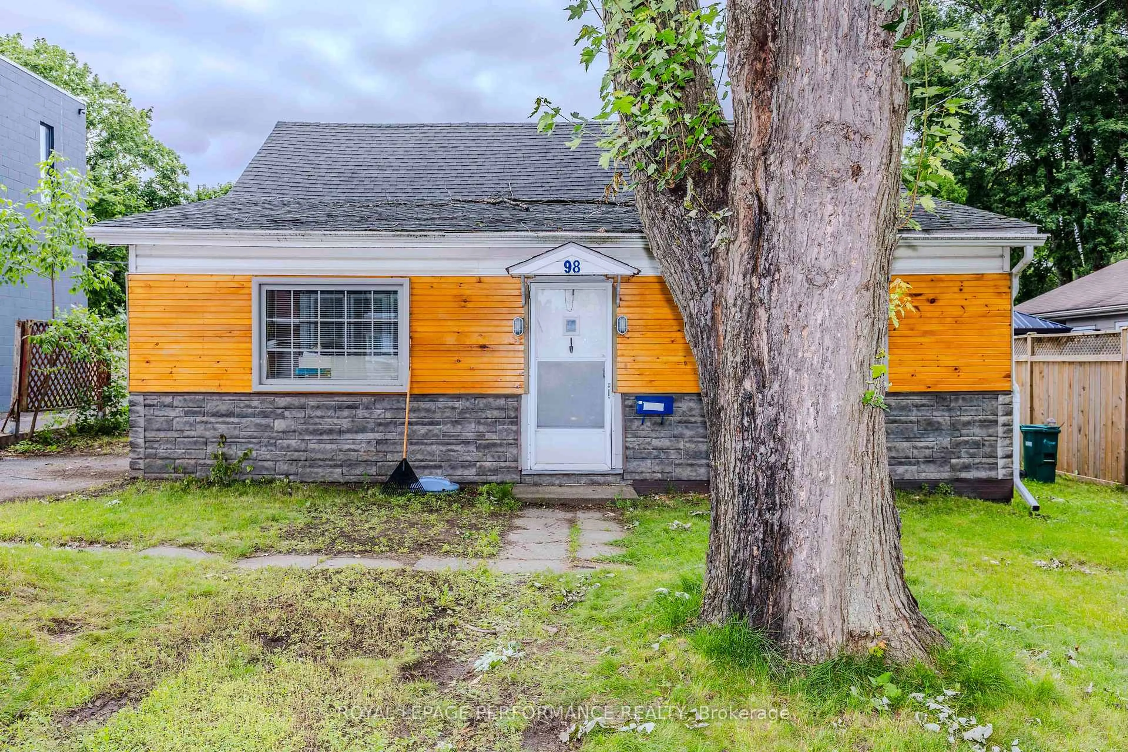 Unknown for 98 Boyce Ave, Ottawa Ontario K2B 6J2