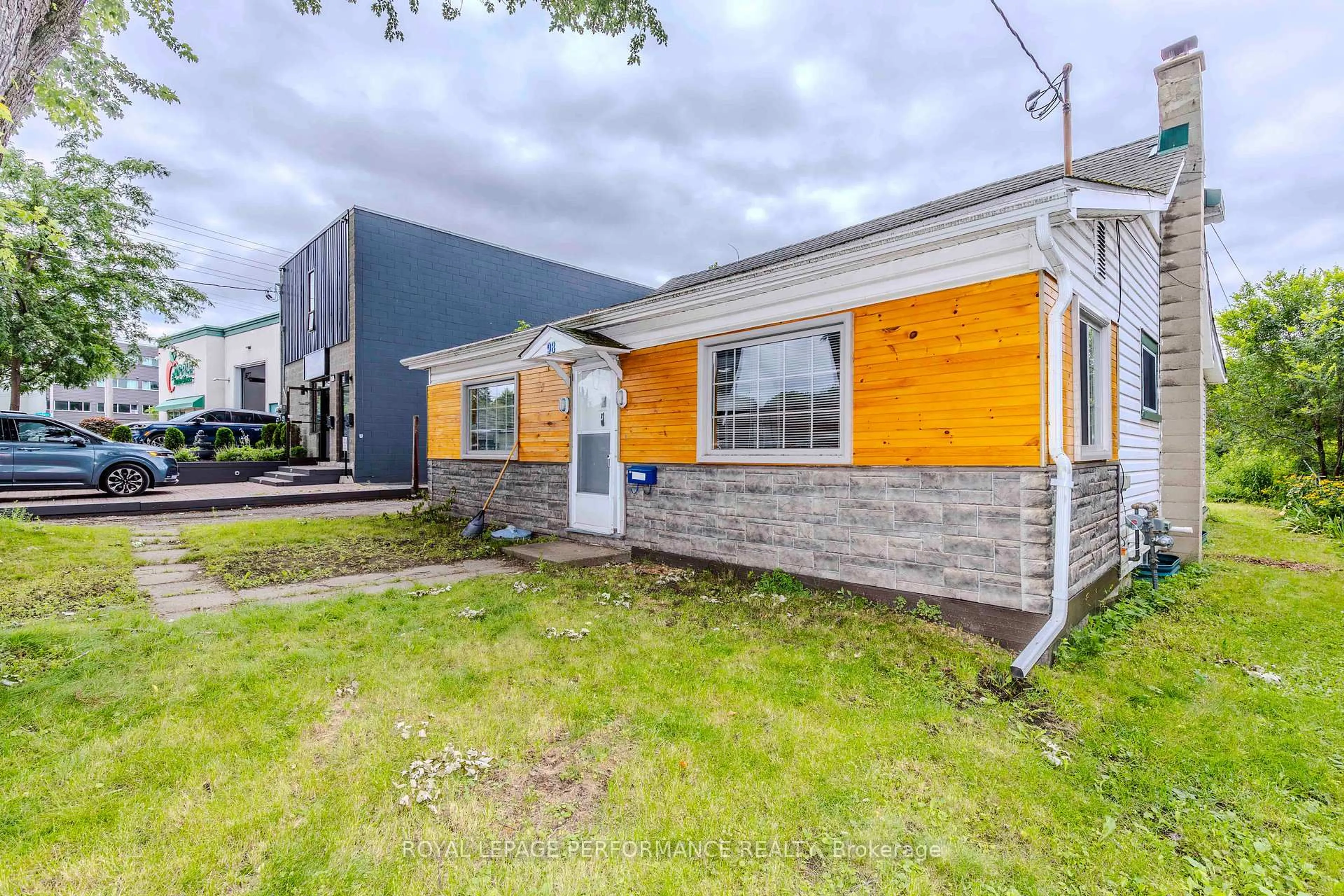 Unknown for 98 Boyce Ave, Ottawa Ontario K2B 6J2