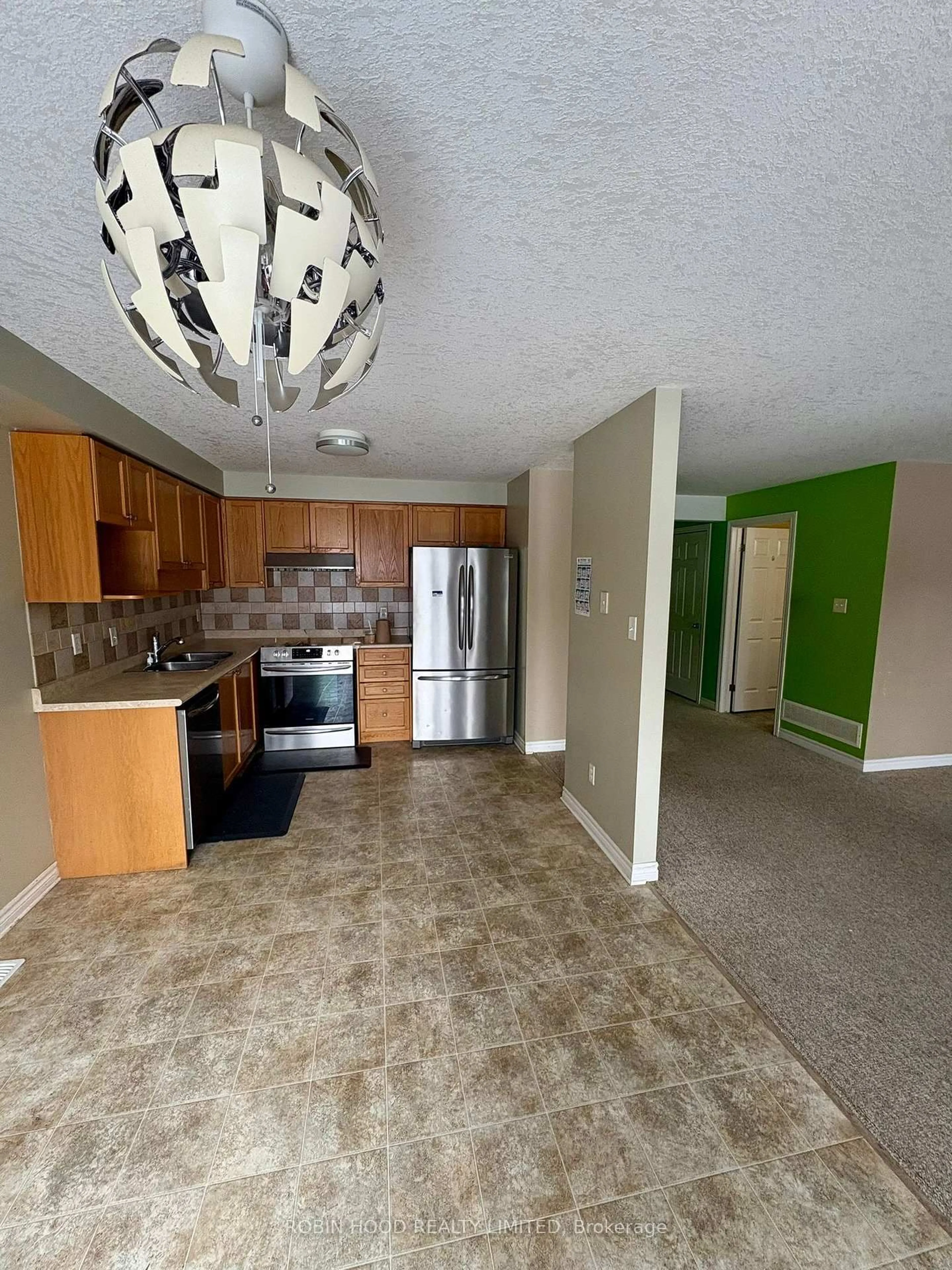 A pic of a room for 3320 Meadowgate Blvd #Unit 10, London South Ontario N6M 0A7