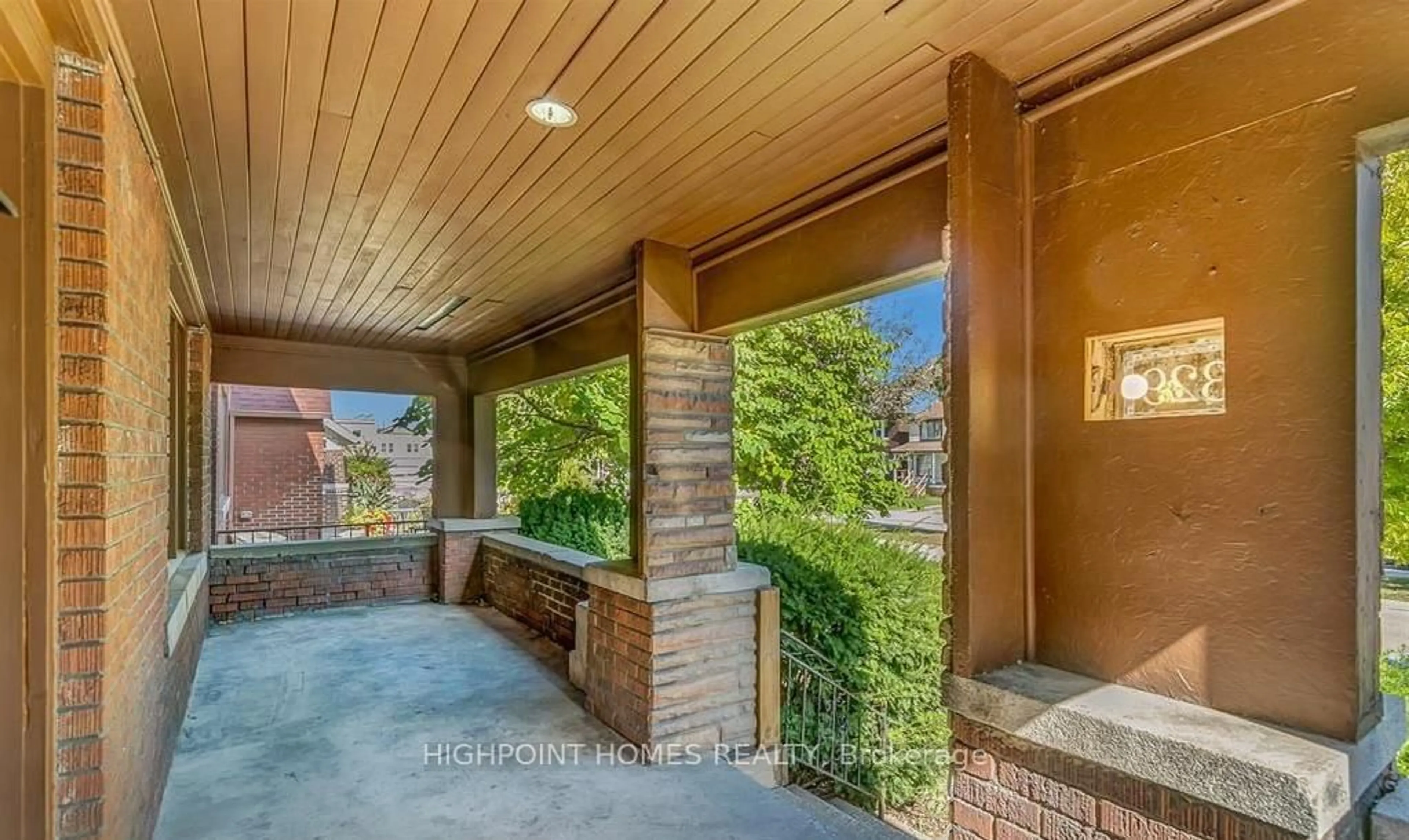 Indoor foyer for 329 Rankin Ave, Windsor Ontario N9B 2R6