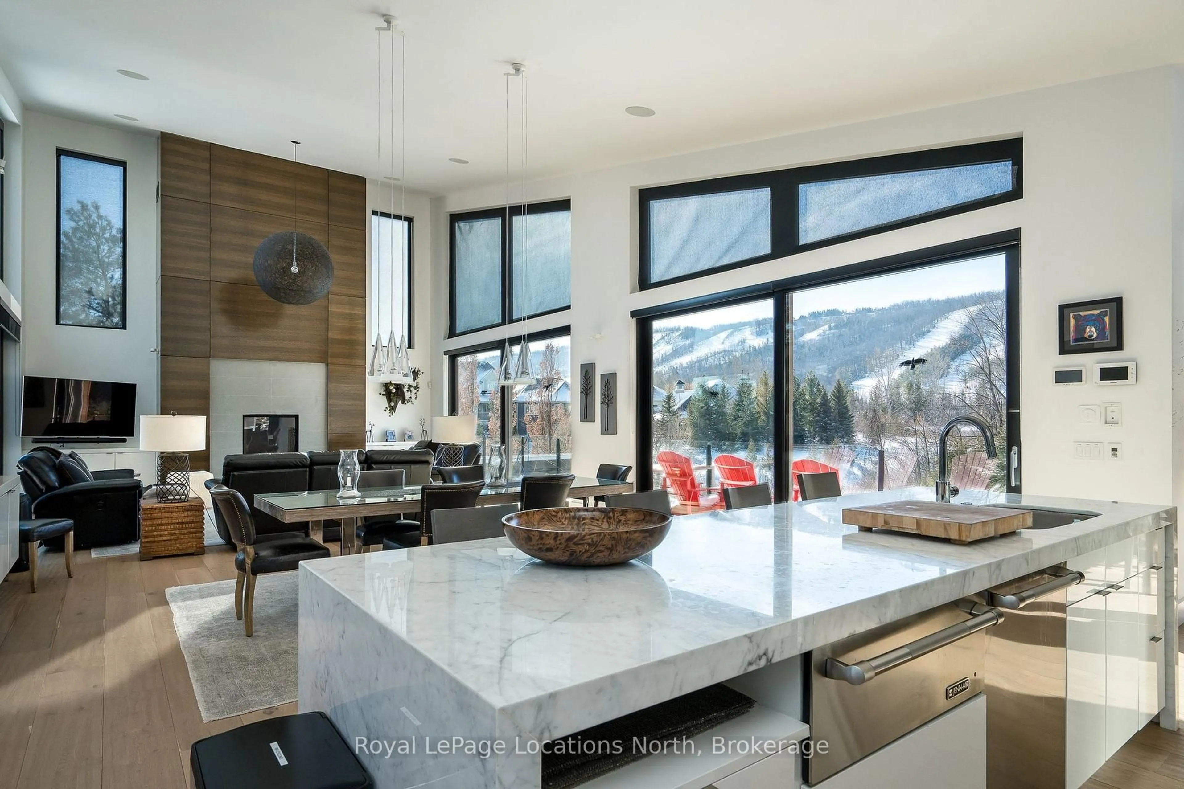 Open concept kitchen, ceramic/tile floor for 120 CRAIGLEITH Rd, Blue Mountains Ontario L9Y 0S3