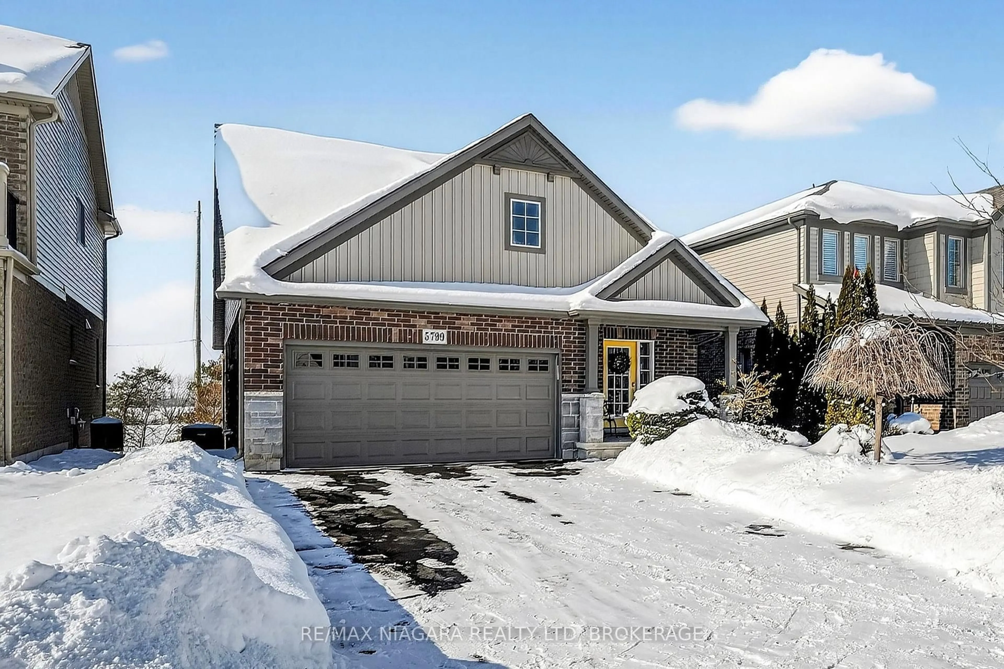 Home with brick exterior material, street for 5799 Osprey Ave, Niagara Falls Ontario L2H 0G2