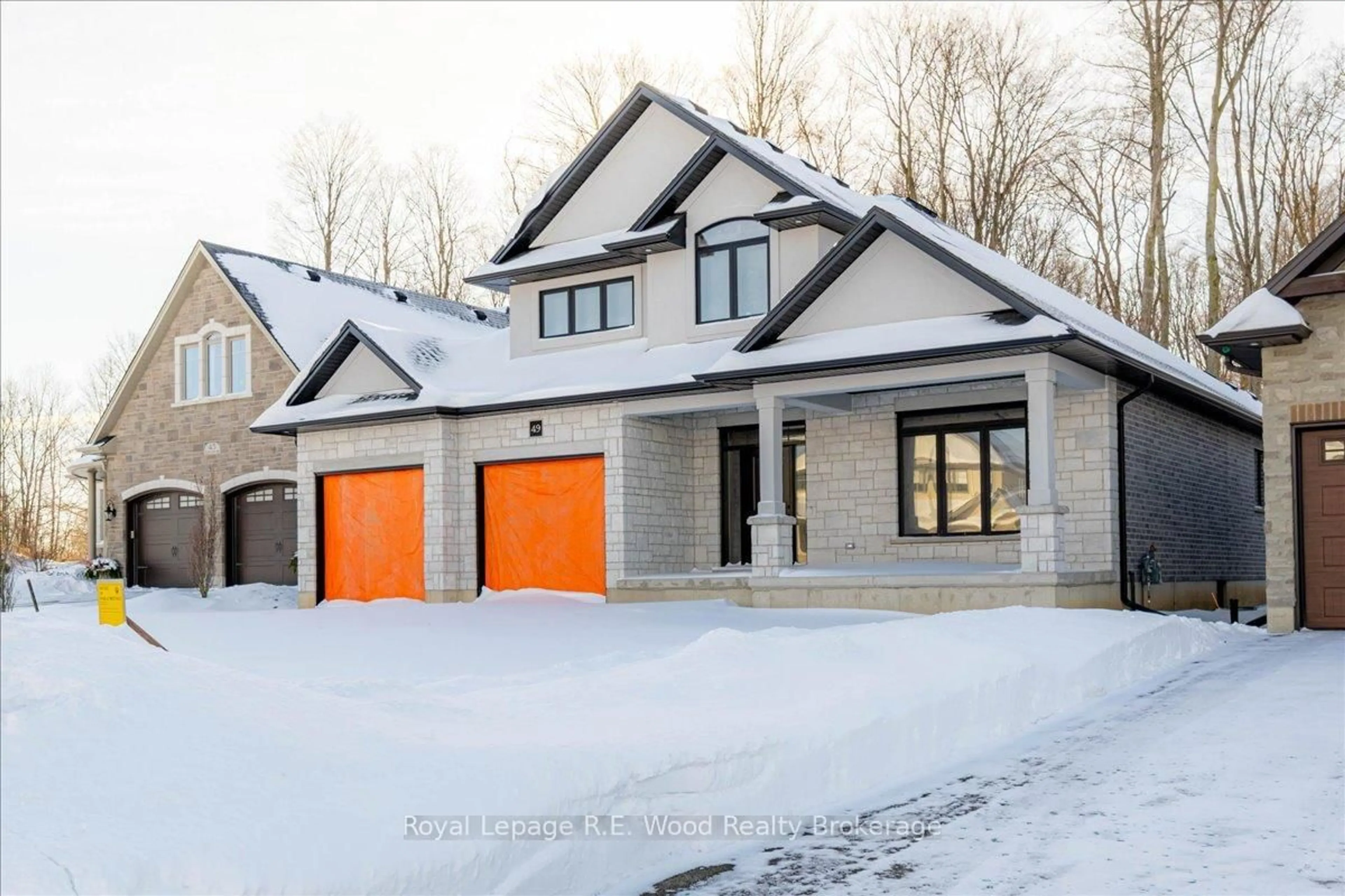 Home with brick exterior material, street for 49 Sunview Dr, Norwich Ontario N0J 1P0