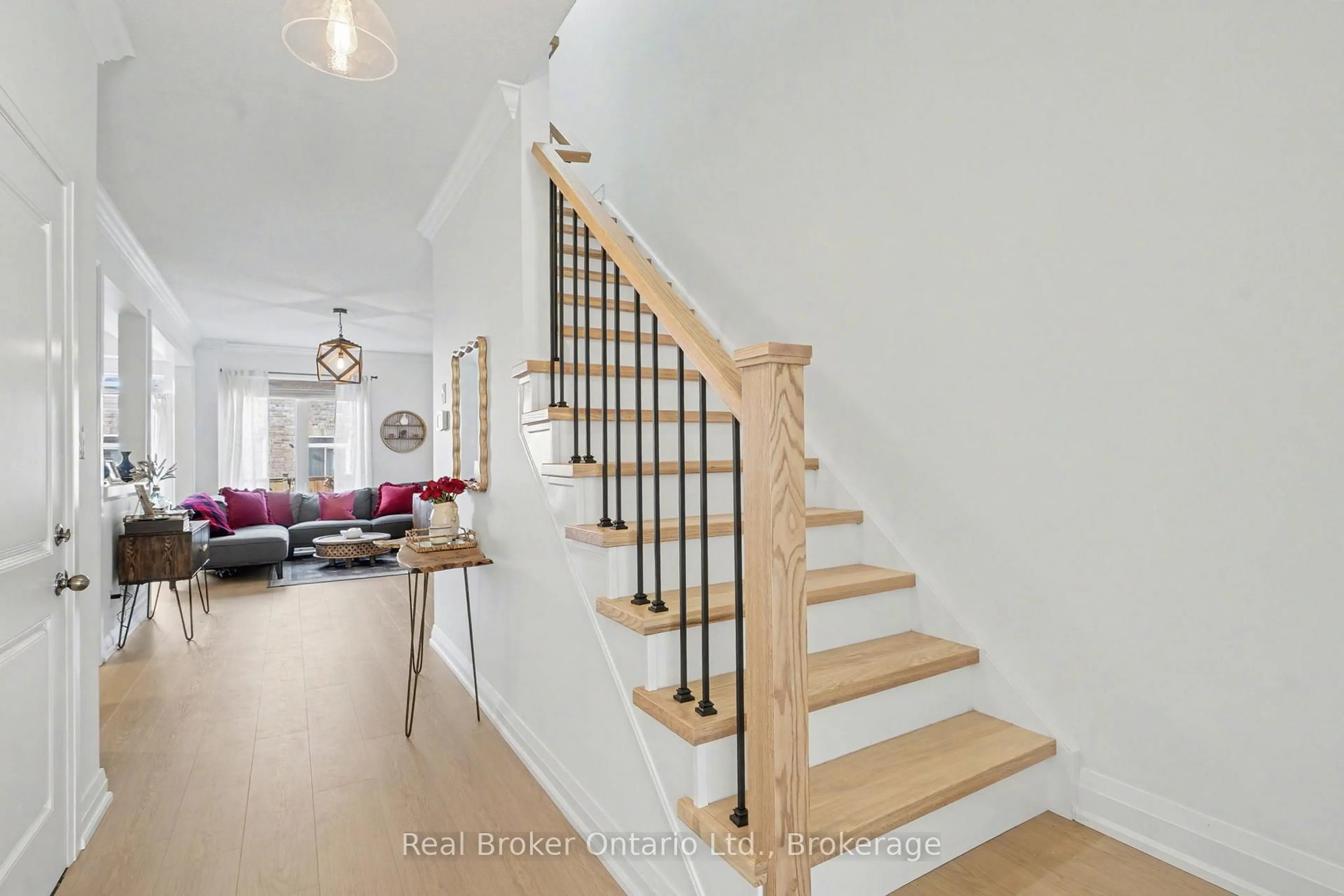 Stairs for 45 SEABREEZE Cres #18, Hamilton Ontario L8E 0G1