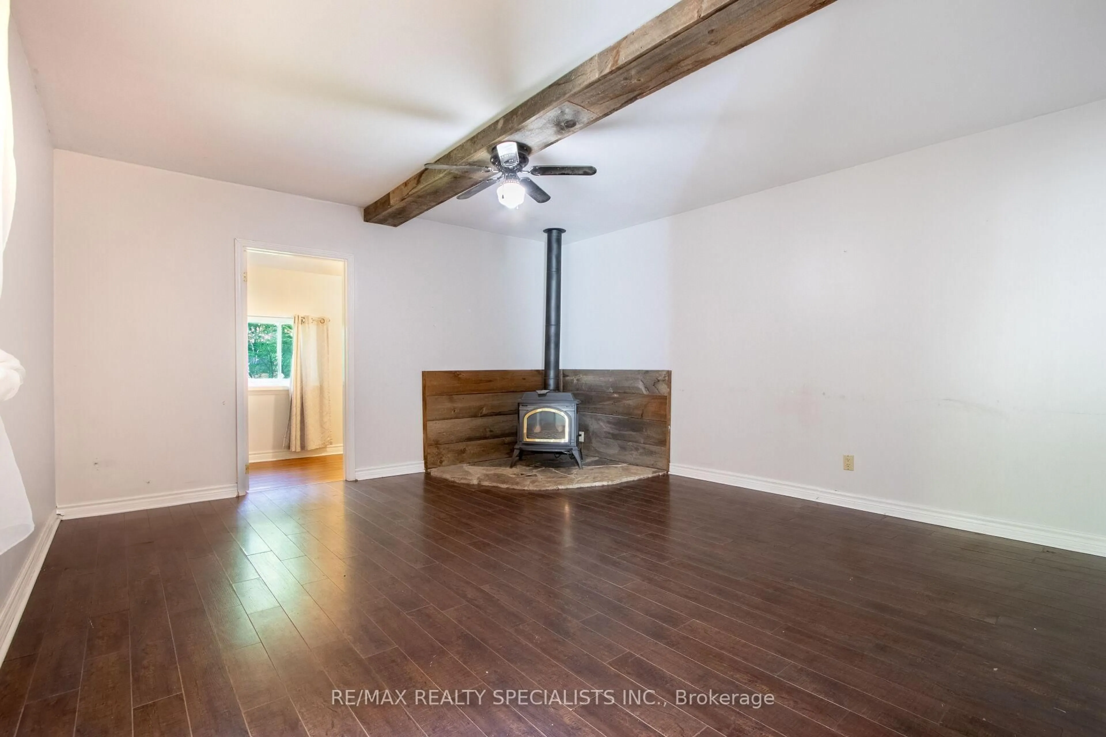 Unknown for 25 Dundas St, Erin Ontario N0B 1T0