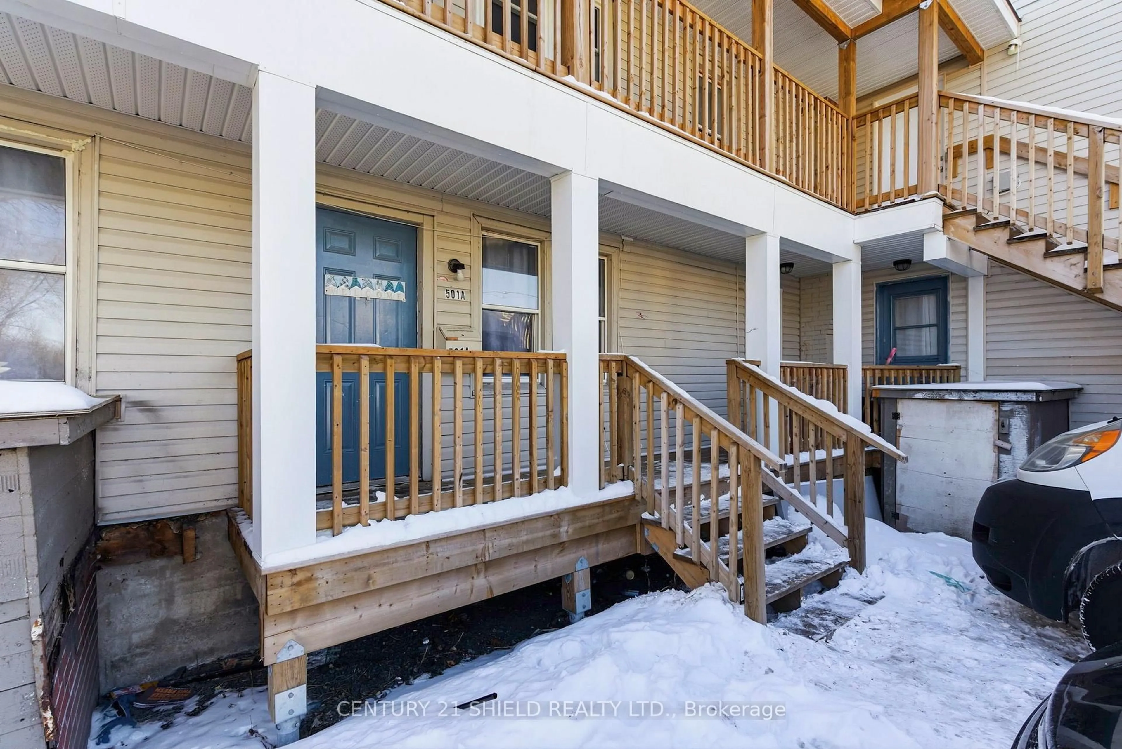 Patio, street for 501 Fifth St, Cornwall Ontario K6J 2V7