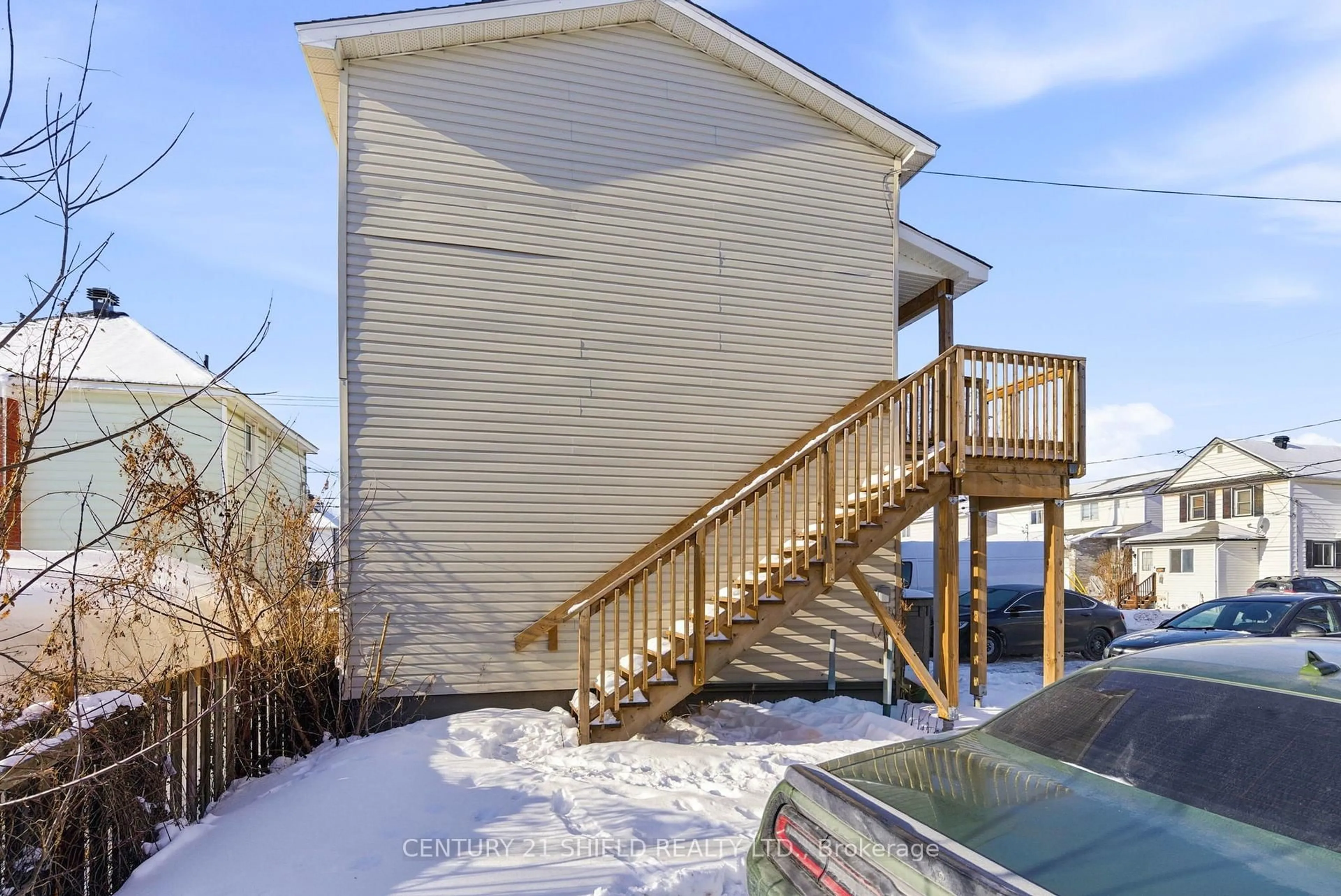 Unknown for 501 Fifth St, Cornwall Ontario K6J 2V7