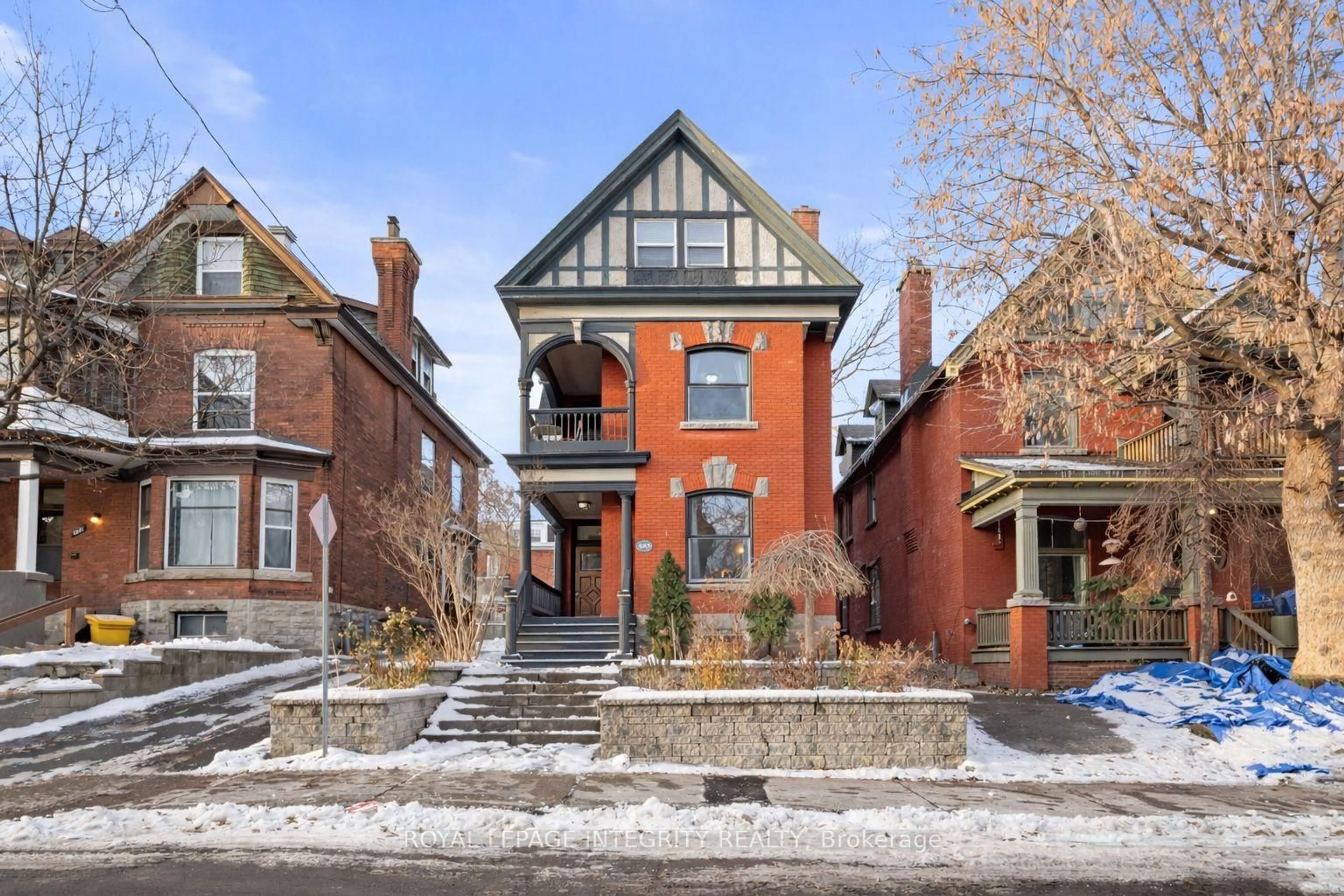 Home with brick exterior material, street for 553 Gilmour St, Ottawa Ontario K1R 5L5