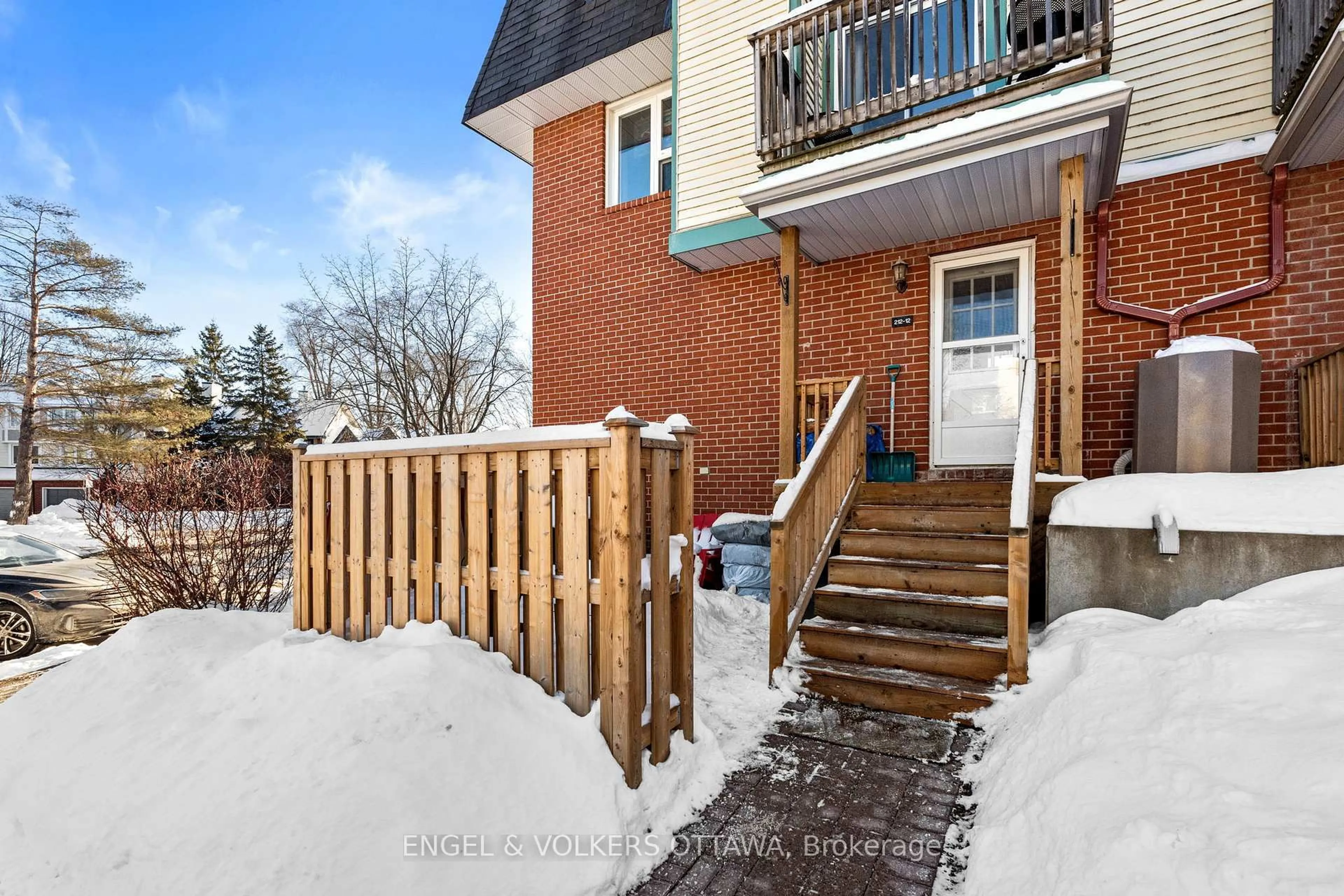 Patio, street for 12 Terrace Dr #212, Ottawa Ontario K2H 9J3