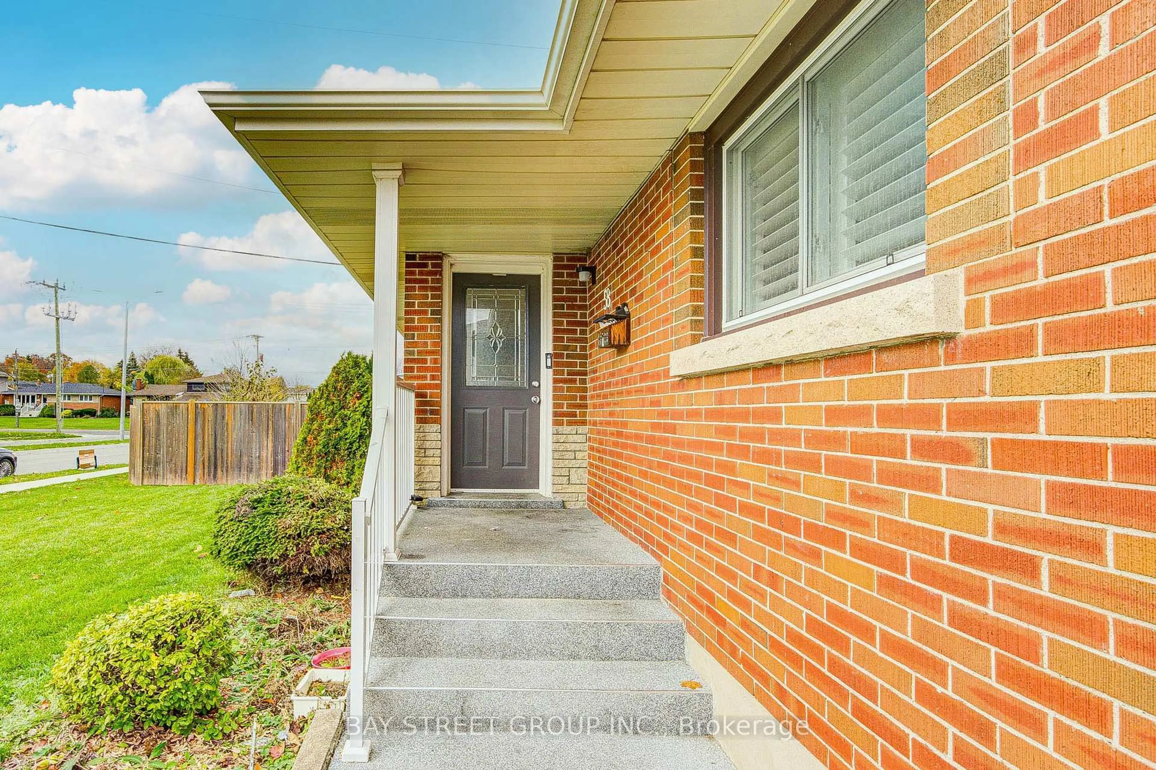 Home with brick exterior material, street for 58 Broderick Ave, Thorold Ontario L2V 2J1