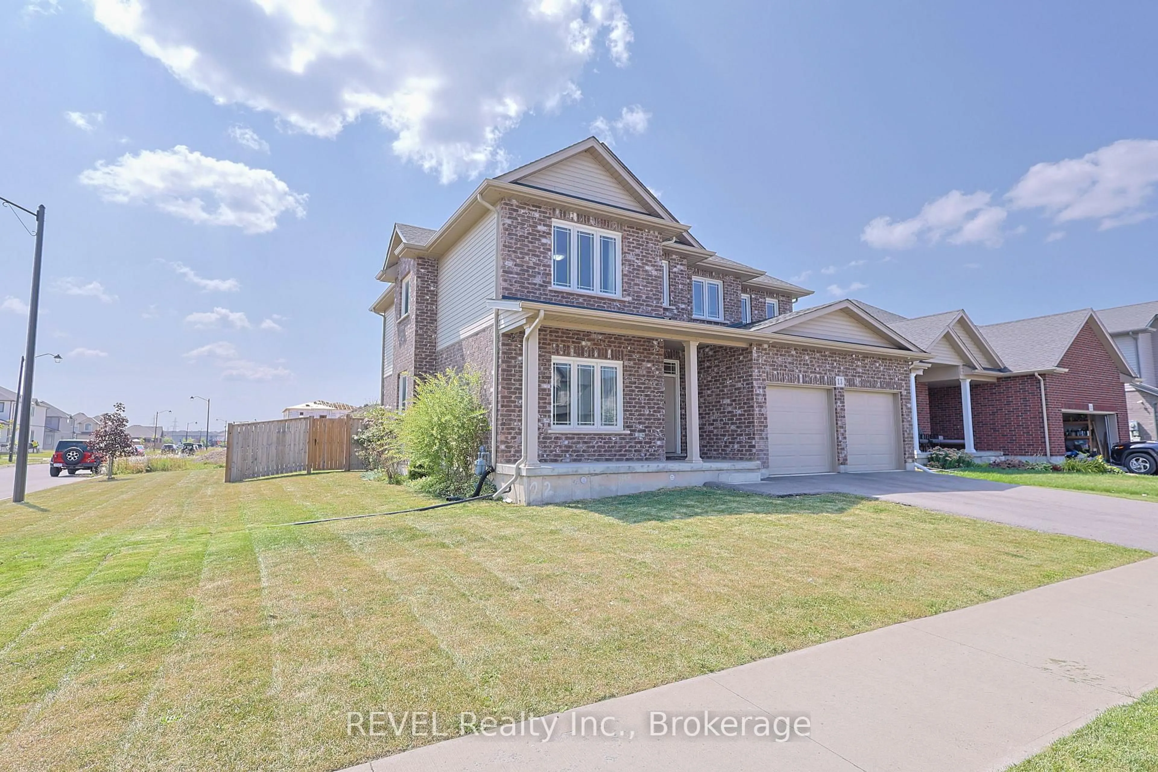 Home with brick exterior material, street for 13 CINNAMON St, Thorold Ontario L2V 0B6