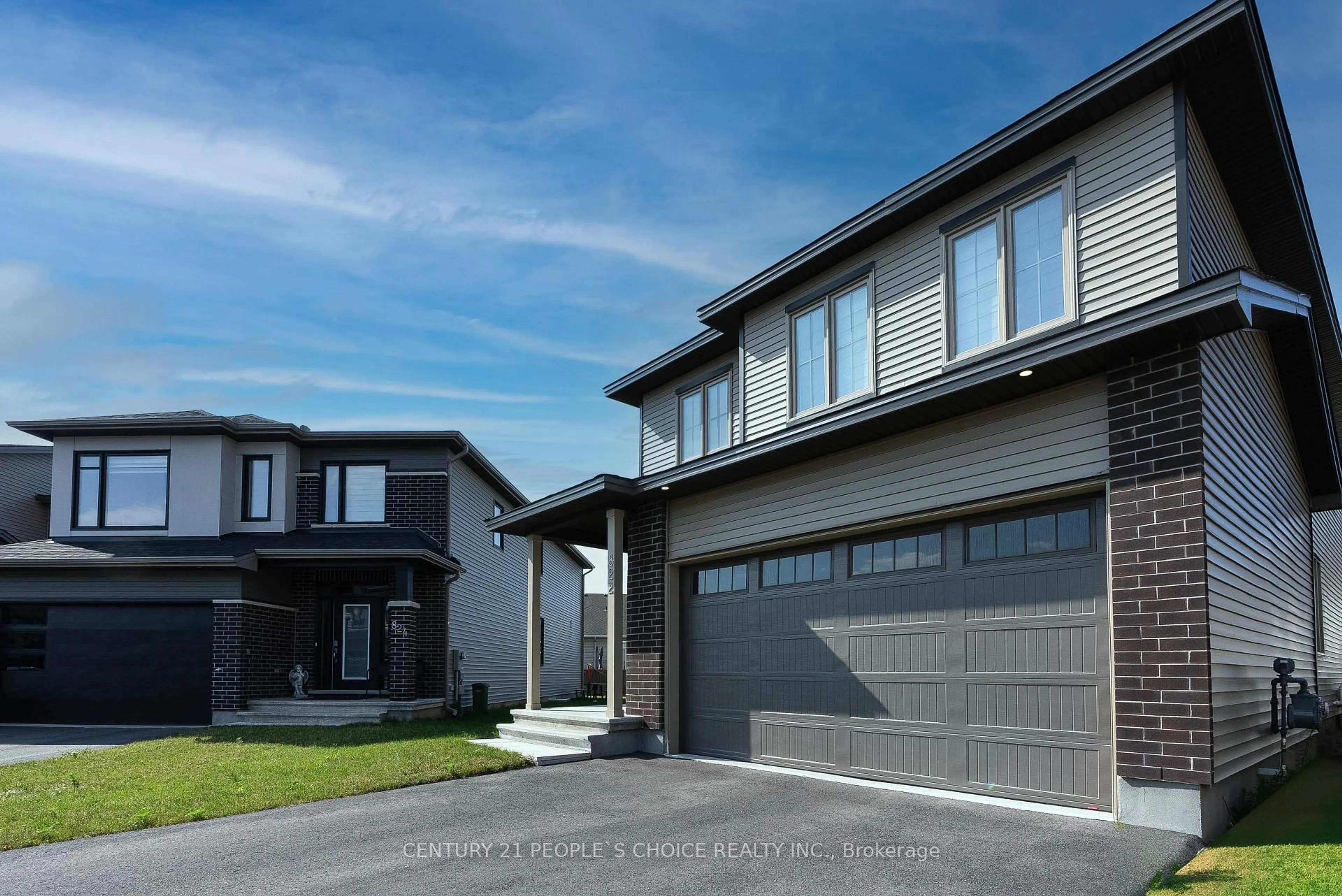 Home with brick exterior material, street for 822 Sendero Way, Stittsville Ontario K2S 2W8