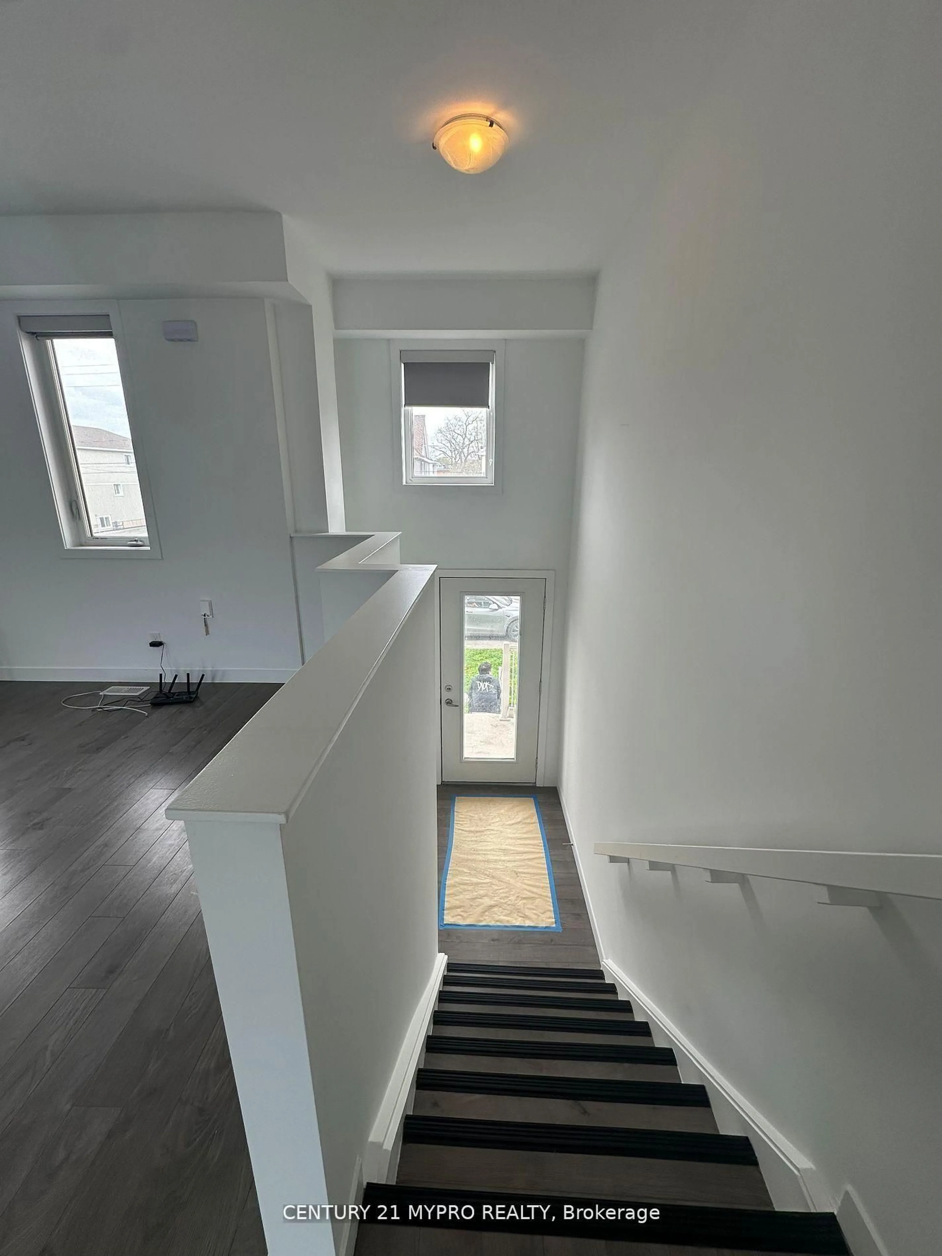Stairs for 27 DENISTOUN St, Welland Ontario L3C 0H6