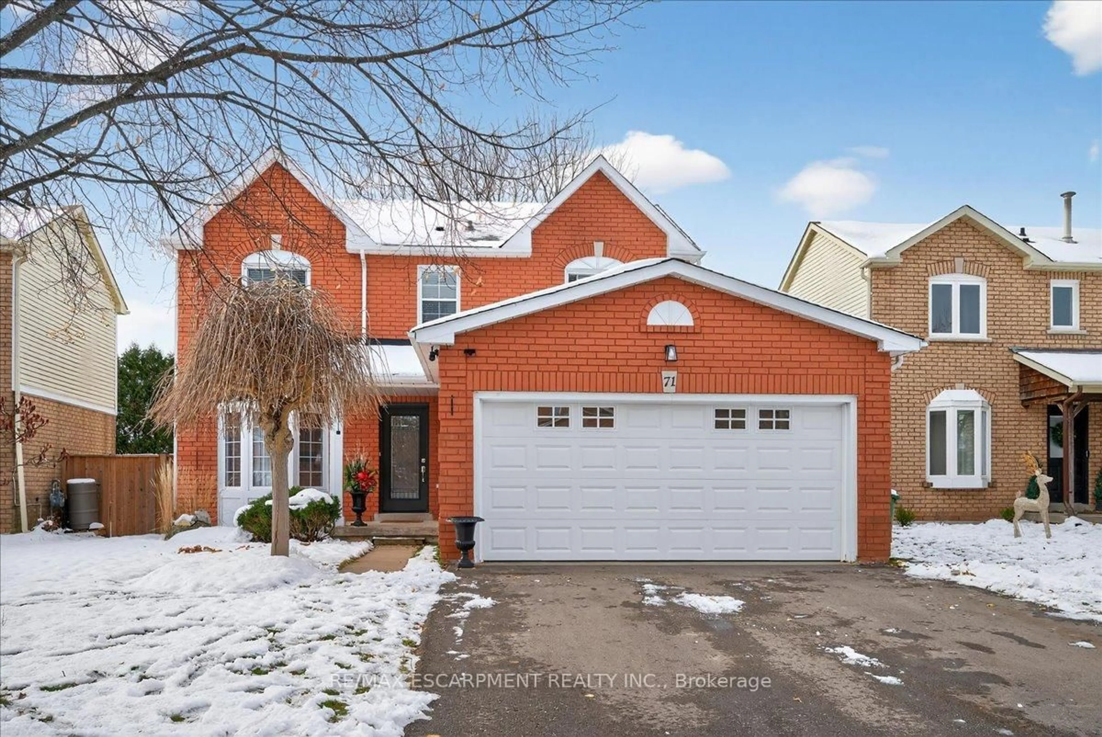 Home with brick exterior material, street for 71 Royaledge Way, Hamilton Ontario L8B 0H4