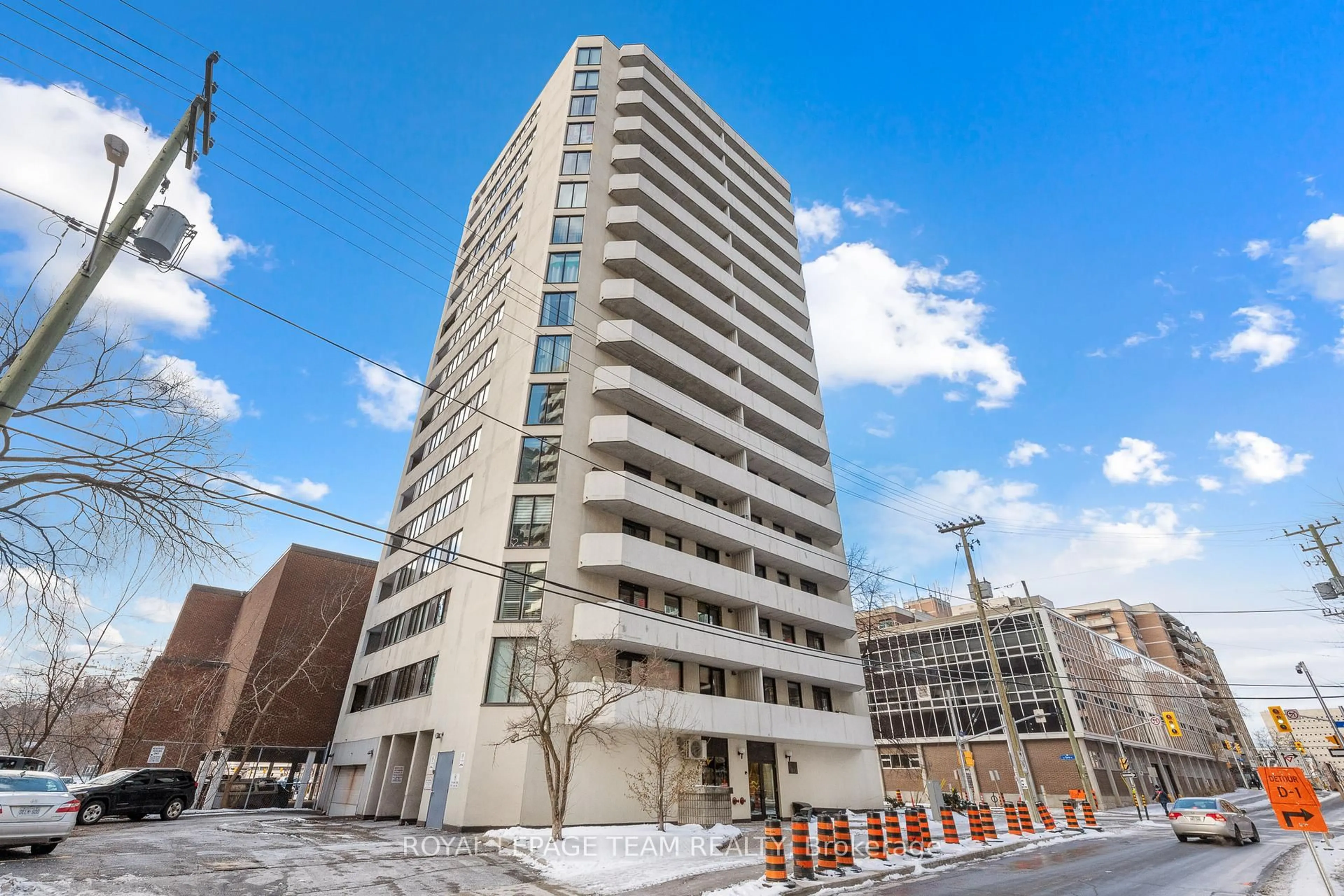 Unknown for 200 Bay St #901, Ottawa Ontario K1R 7W8