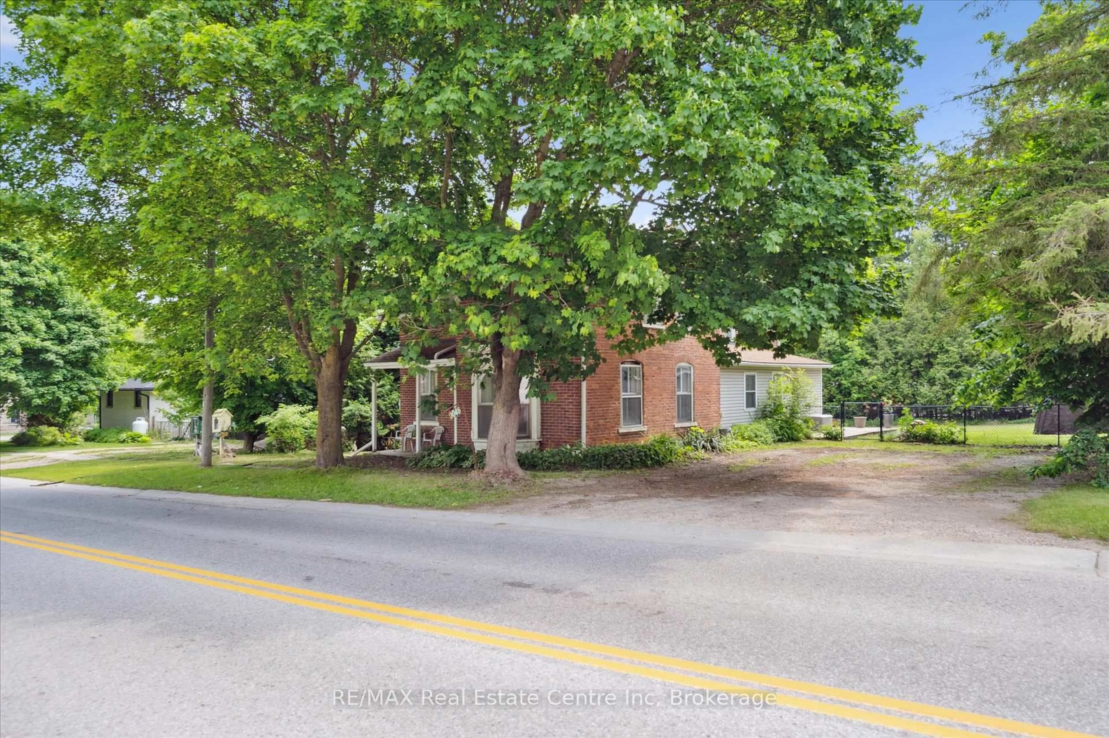 A pic from outside/outdoor area/front of a property/back of a property/a pic from drone, street for 46 Wellington Road 19, Centre Wellington Ontario N0B 1J0